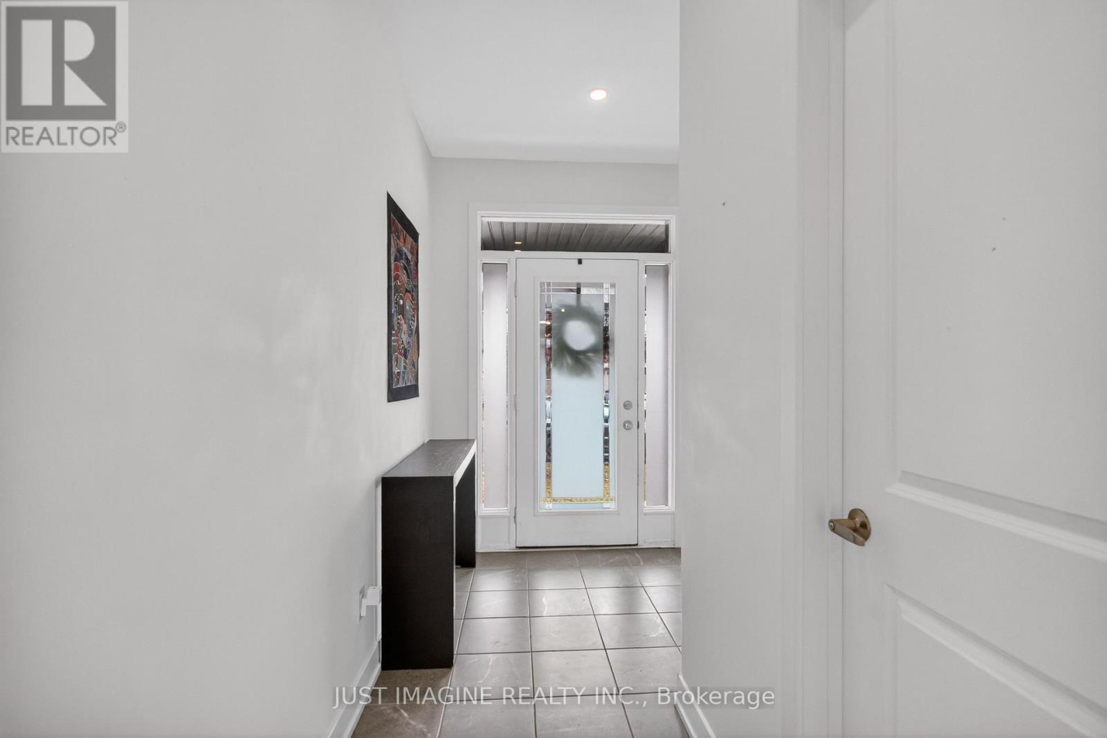 311 Ibanez Walk, Ottawa, Ontario  K1T 0V8 - Photo 5 - X13457666