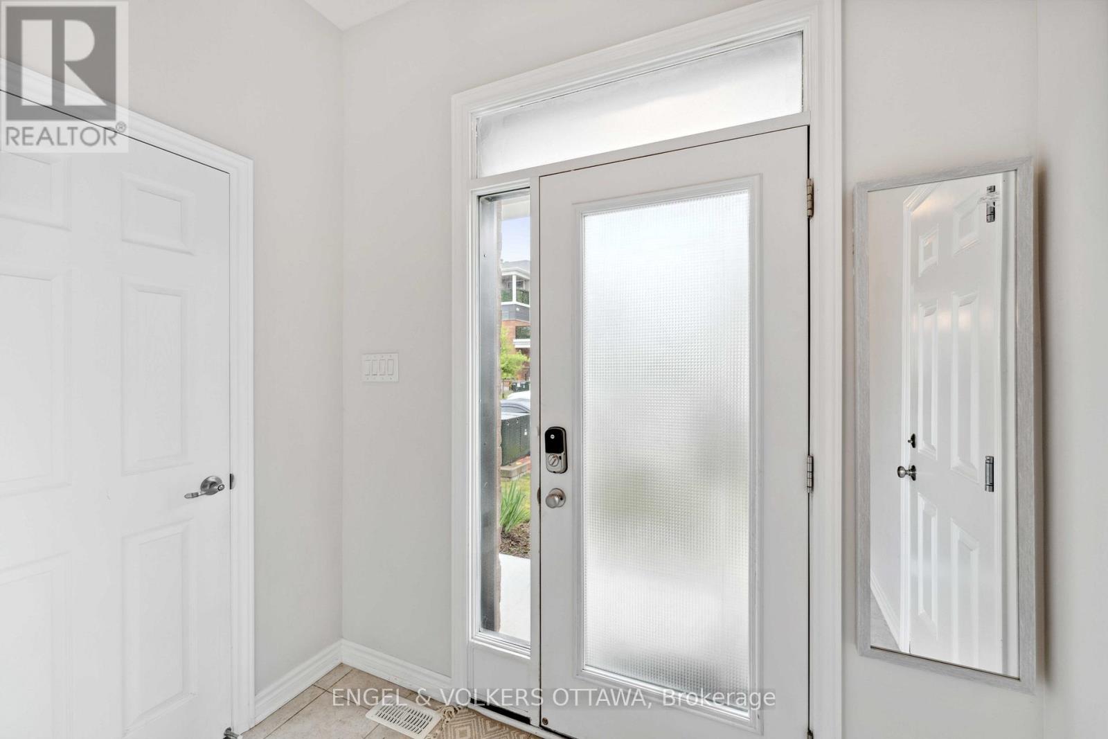 2283 Watercolours Way, Ottawa, Ontario  K2J 6N2 - Photo 4 - X13457674