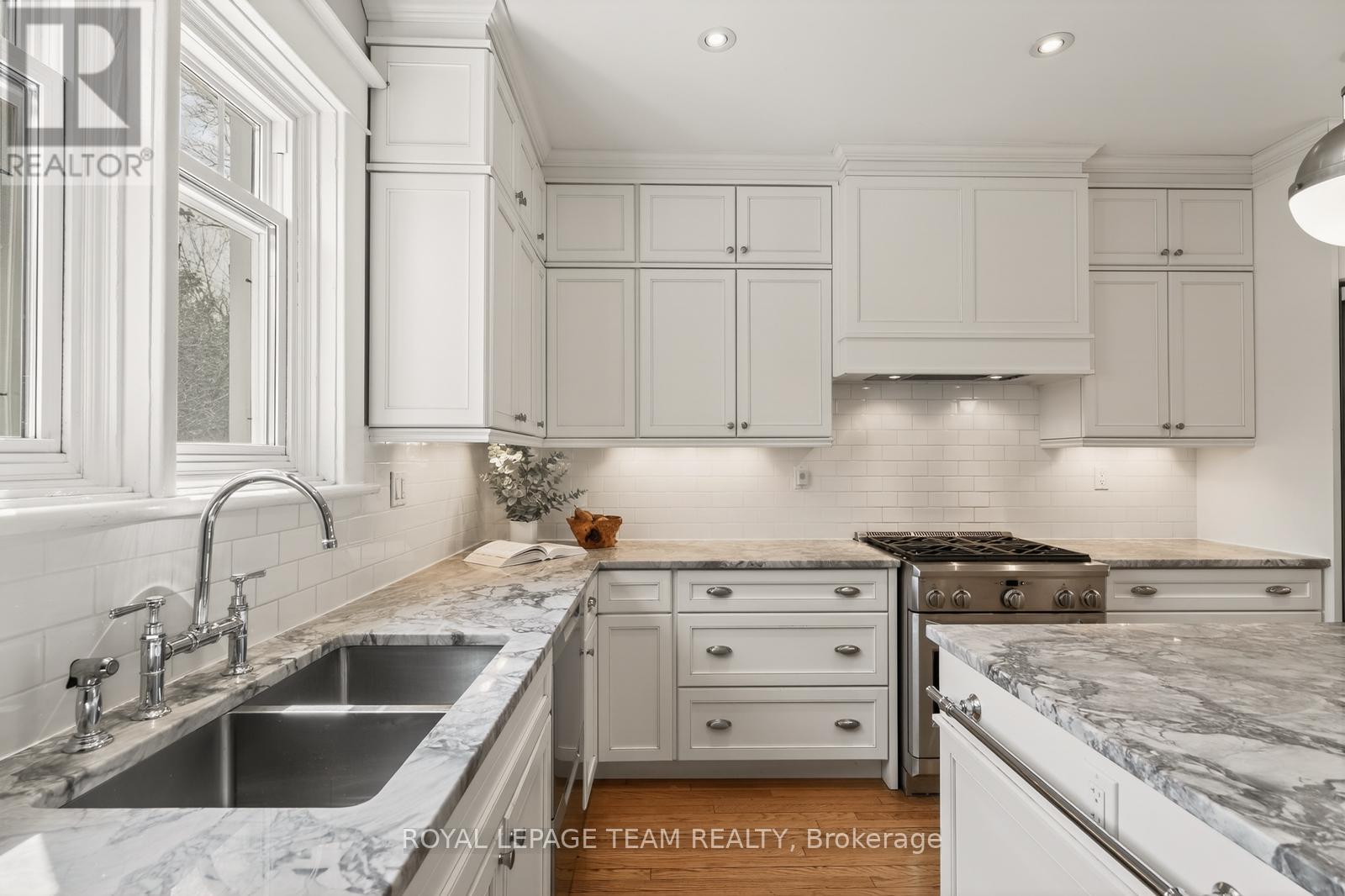 318 Clemow Avenue, Ottawa, Ontario  K1S 2B8 - Photo 10 - X13457746