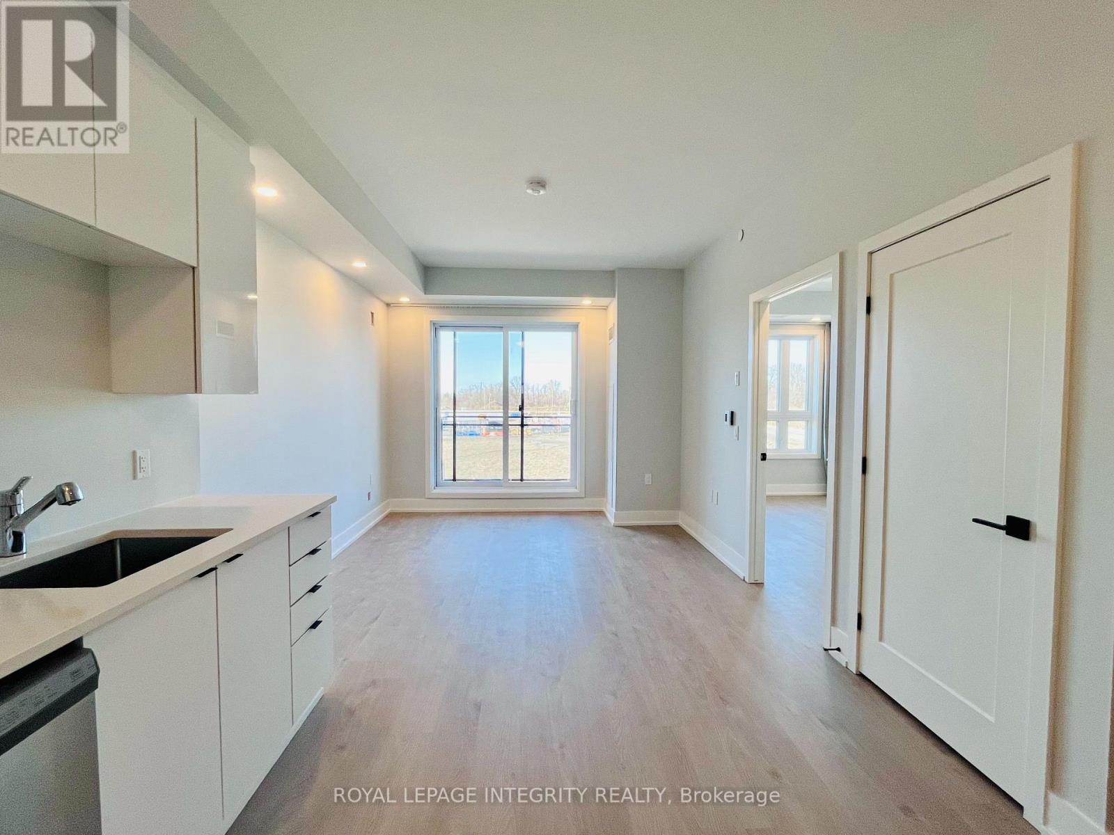 203 - 1350 Hemlock Road, Ottawa, Ontario  K1K 5C2 - Photo 3 - X13457762