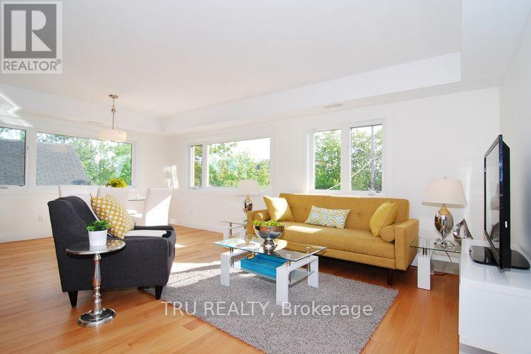 2 - 335 Olmstead Street, Ottawa, Ontario  K1L 7K2 - Photo 3 - X13457896