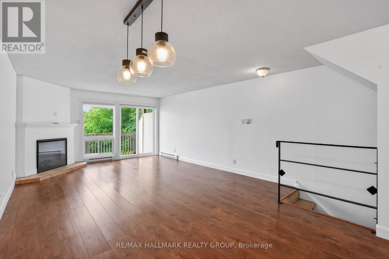 6609b - 6609 Bilberry Drive, Ottawa, Ontario  K1C 4N5 - Photo 4 - X13458126