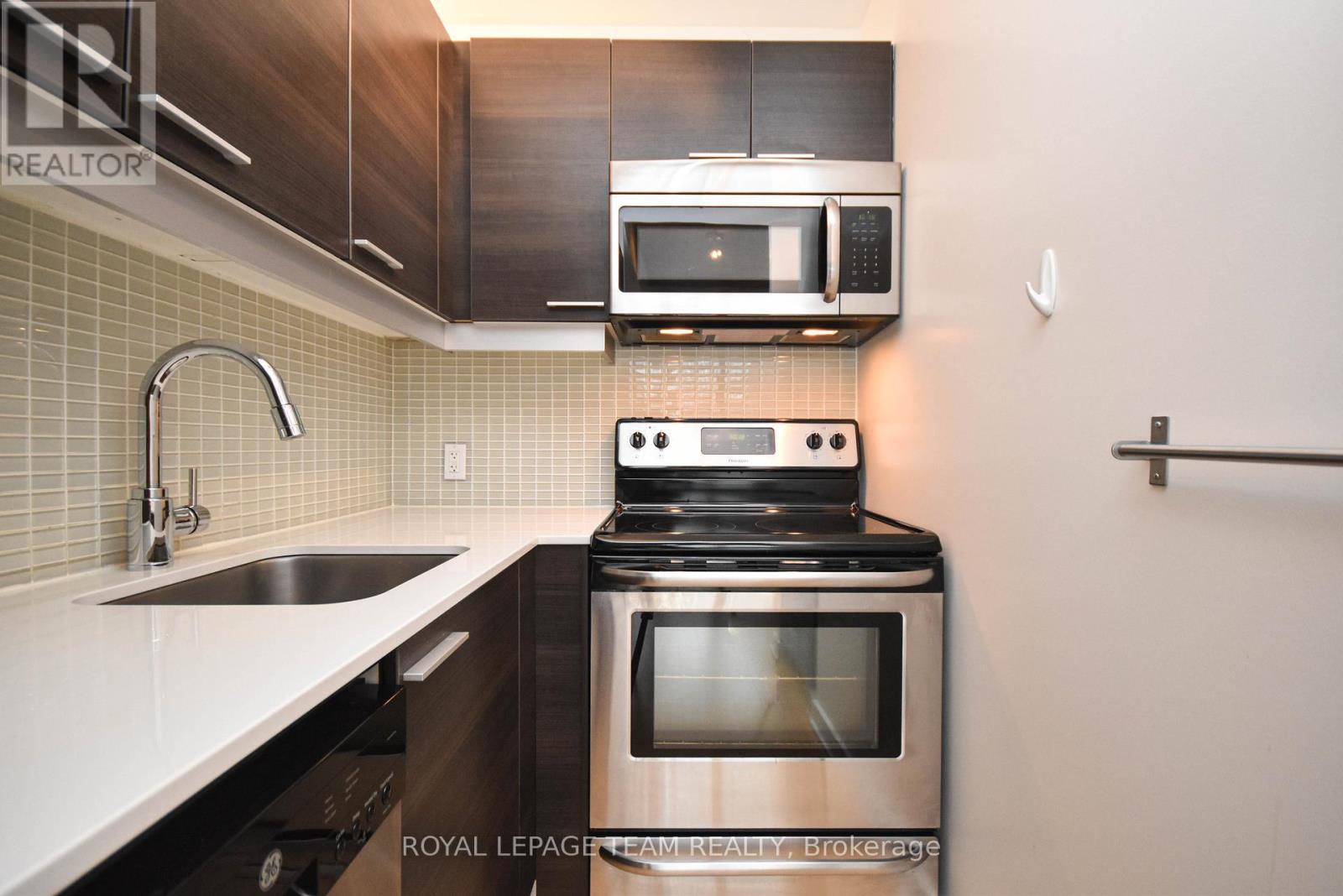 726 - 349 Mcleod Street, Ottawa, Ontario  K2P 0S1 - Photo 14 - X13458242