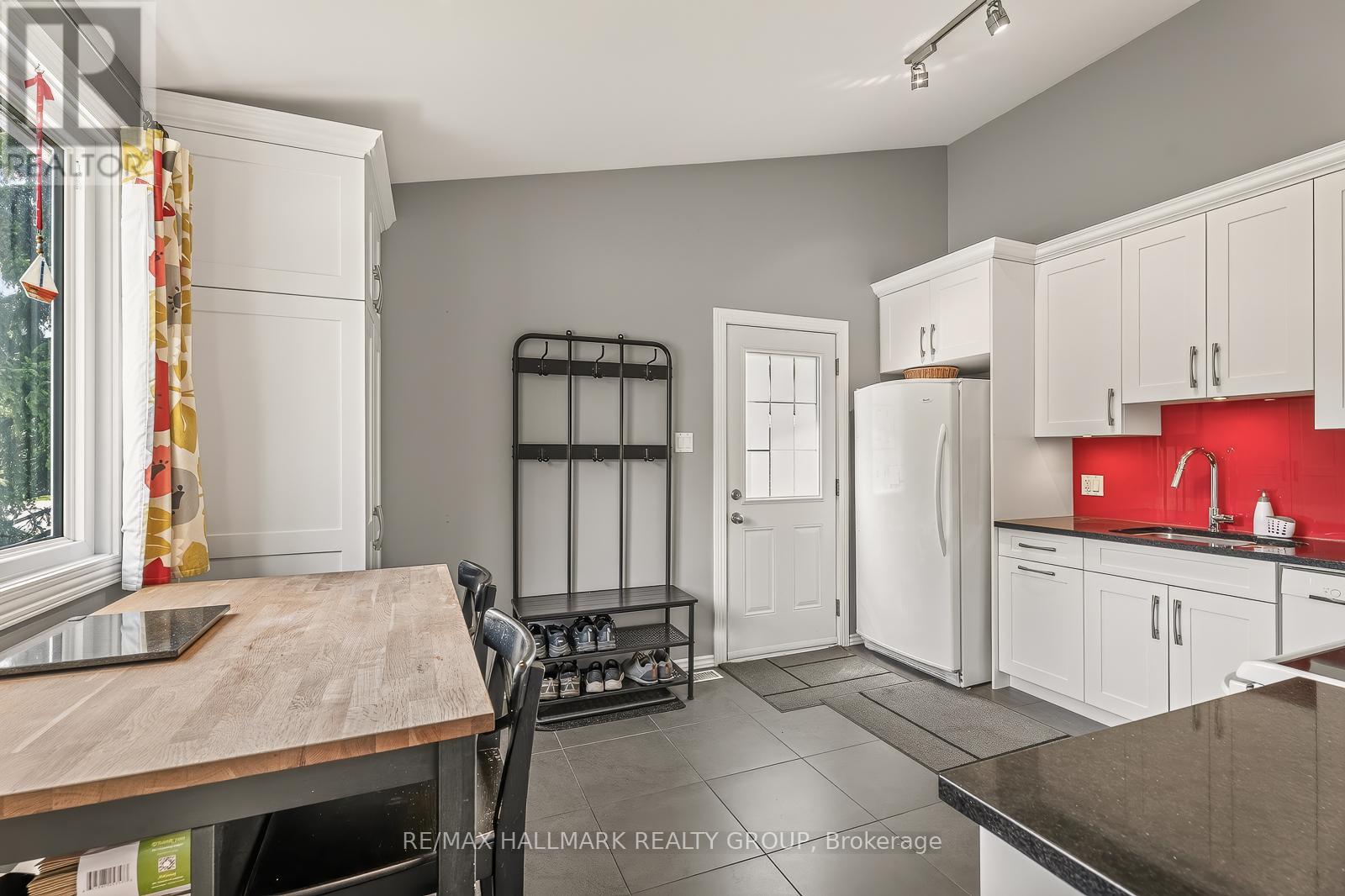 1445 Matheson Road, Ottawa, Ontario  K1J 8B5 - Photo 12 - X13458348