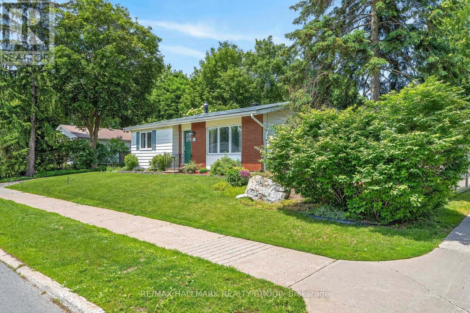 1445 Matheson Road, Ottawa, Ontario  K1J 8B5 - Photo 2 - X13458348
