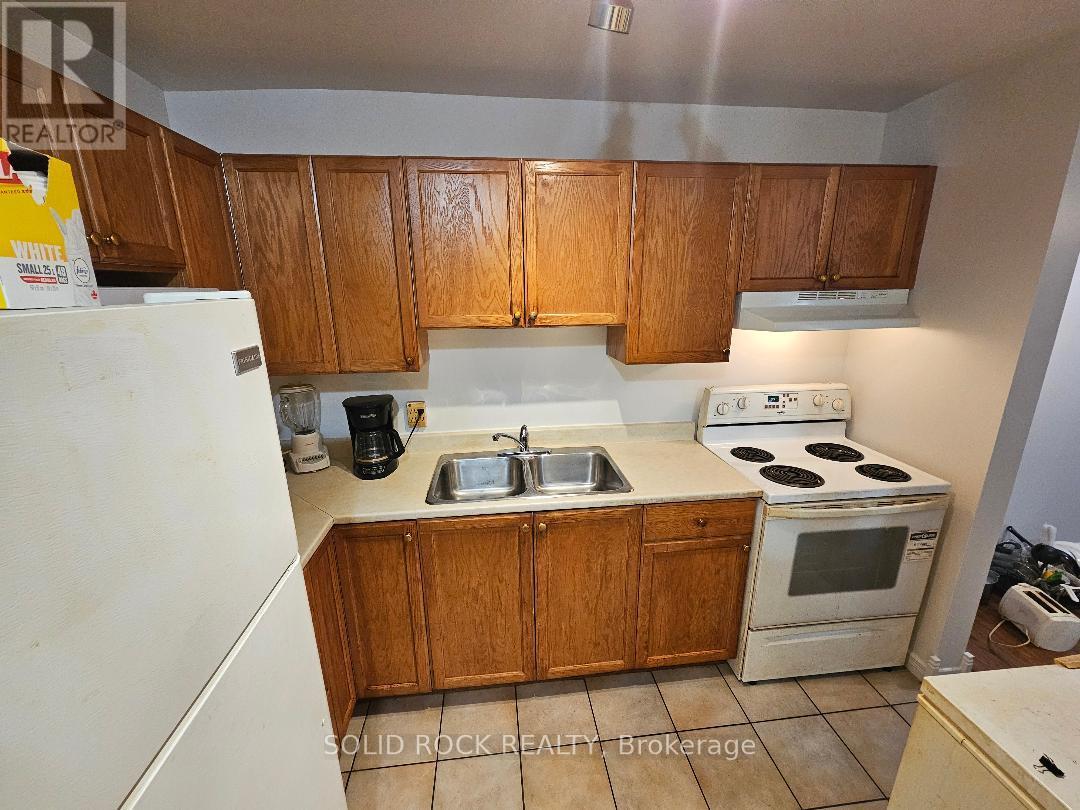 304 - 2000 Jasmine Crescent, Ottawa, Ontario  K1J 8K4 - Photo 2 - X13458406