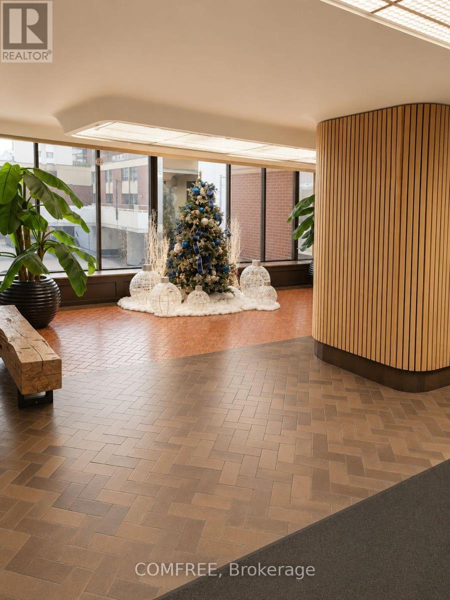 412 - 1 Massey Square, Toronto, Ontario  M4C 5L4 - Photo 11 - E13458954