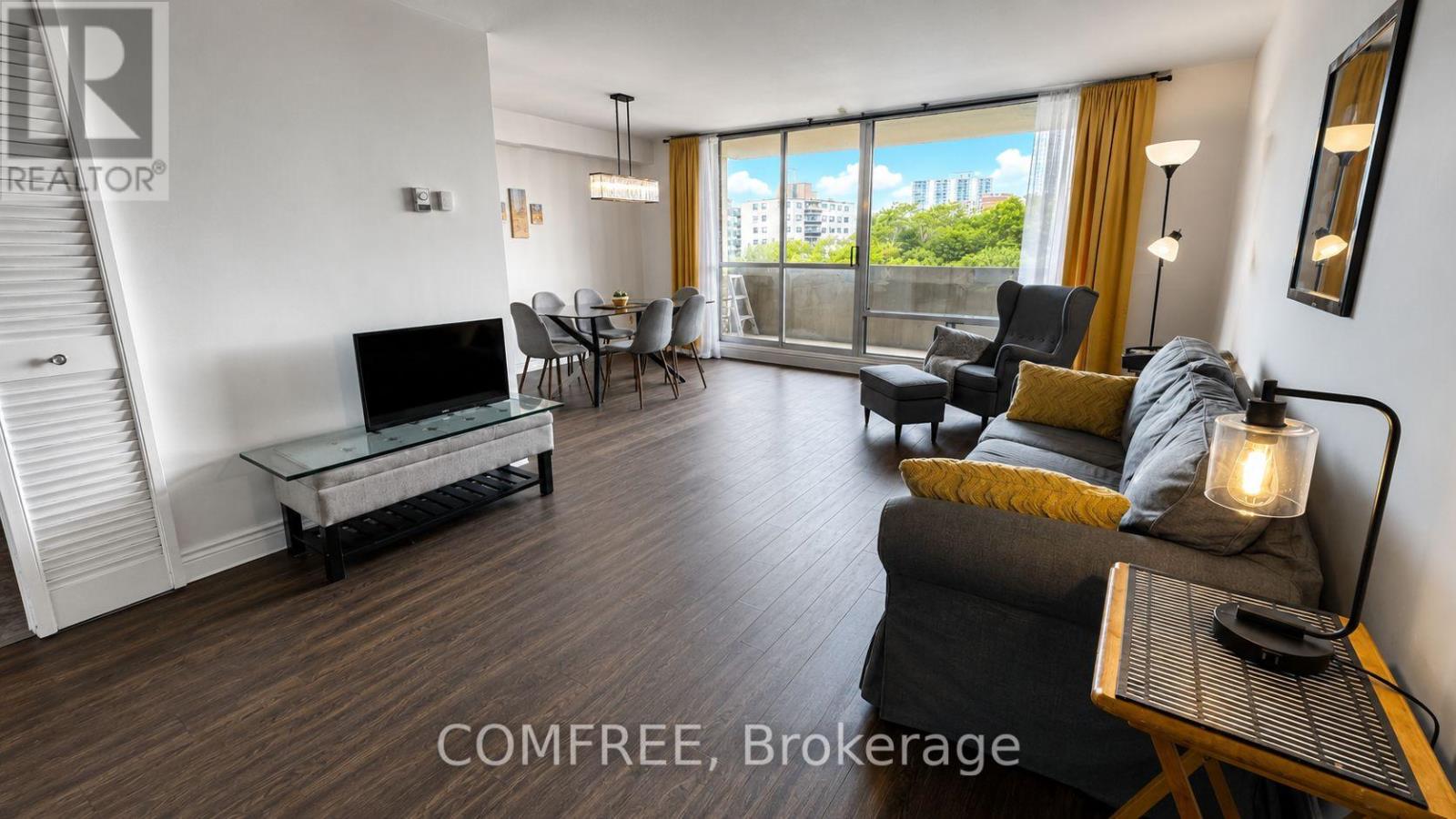 412 - 1 Massey Square, Toronto, Ontario  M4C 5L4 - Photo 3 - E13458954