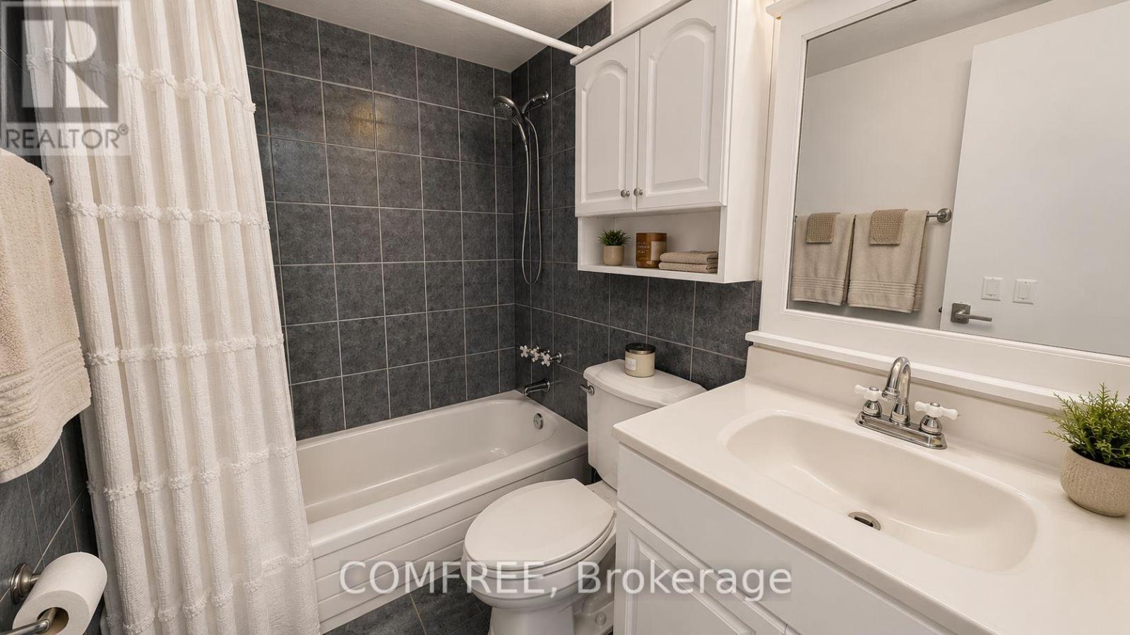 412 - 1 Massey Square, Toronto, Ontario  M4C 5L4 - Photo 7 - E13458954