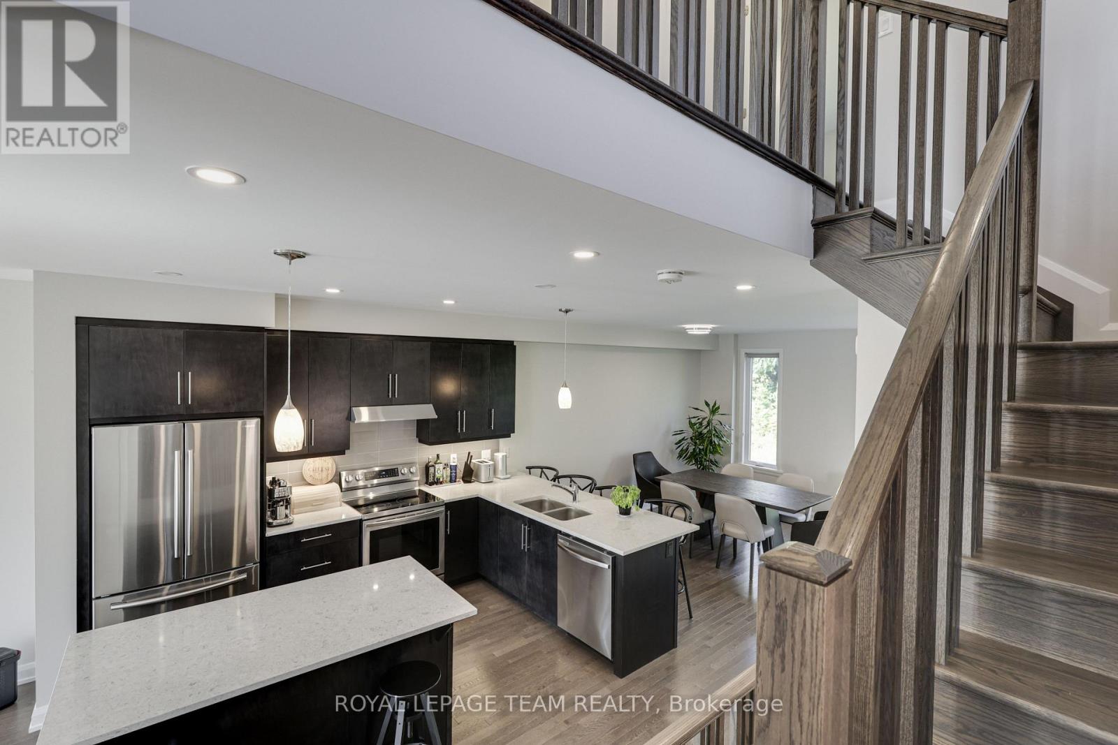 145 Boundstone Way, Ottawa, Ontario  K2T 0E2 - Photo 4 - X13459140