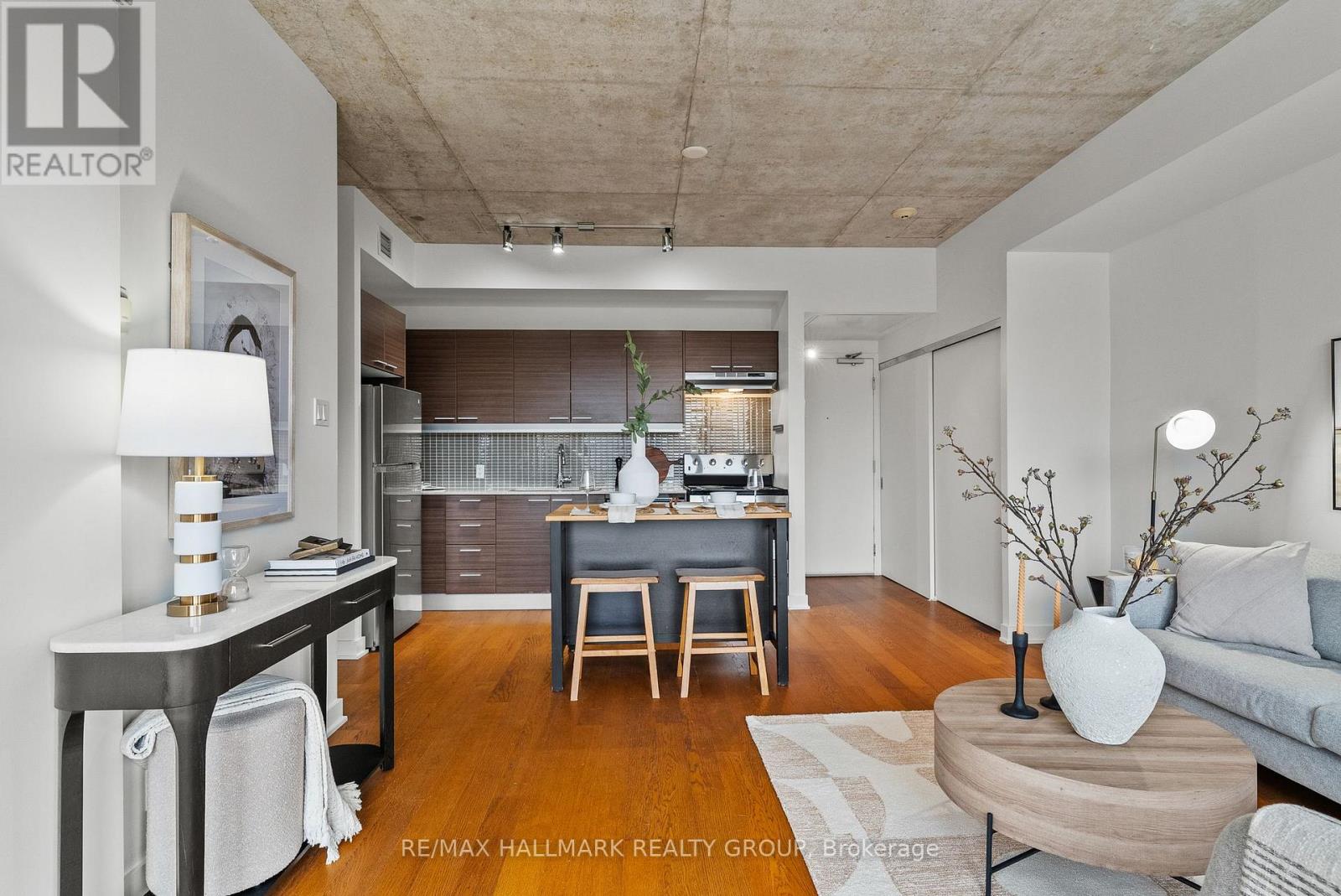 332 - 354 Gladstone Avenue, Ottawa, Ontario  K2P 0R4 - Photo 1 - X13459150
