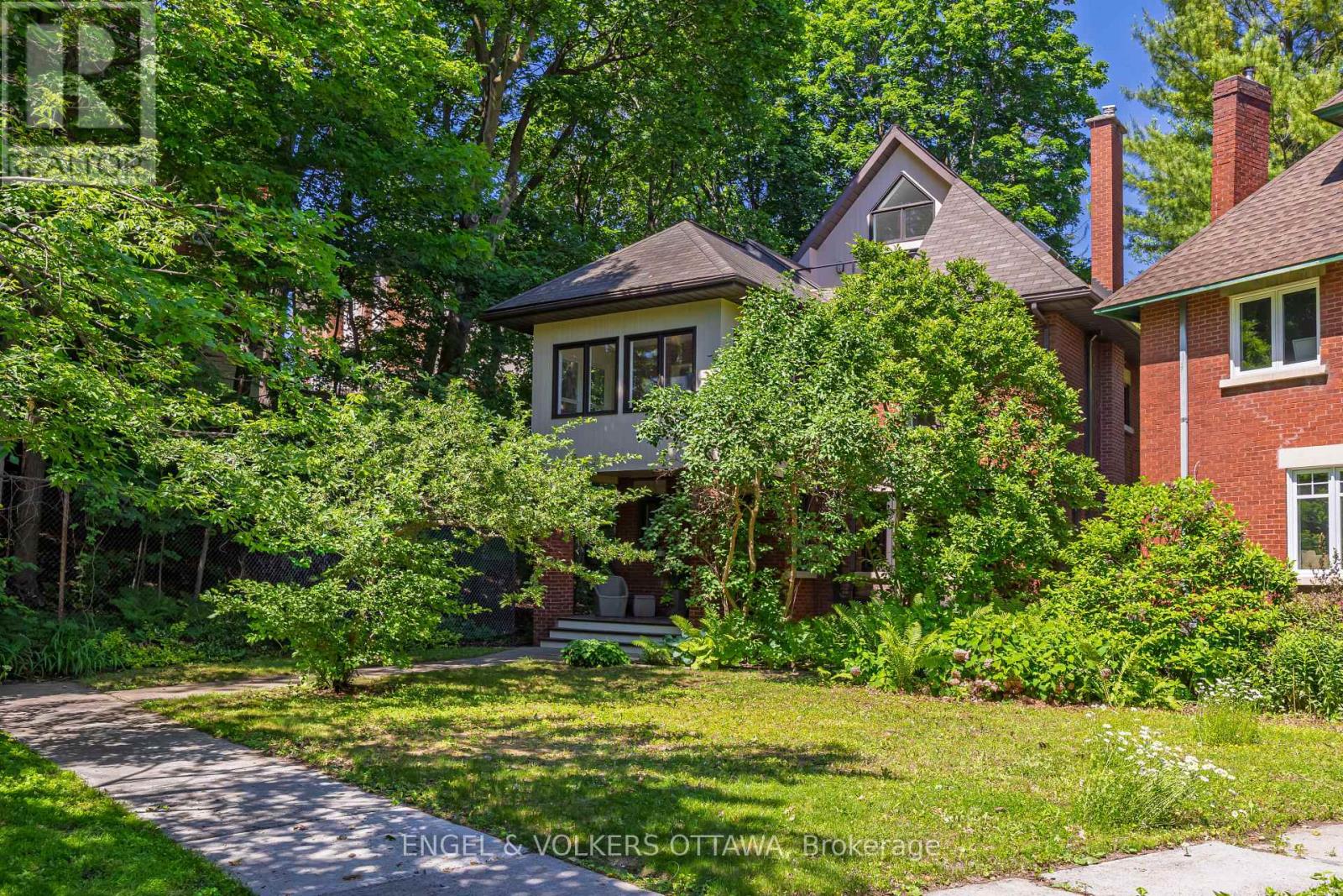 516 Queen Elizabeth Drive, Ottawa, Ontario  K1S 3N4 - Photo 1 - X13459216
