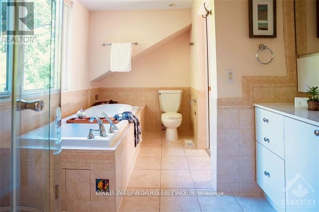 2077 Palmer Avenue, Ottawa, Ontario  K1H 5Z3 - Photo 16 - X13459262