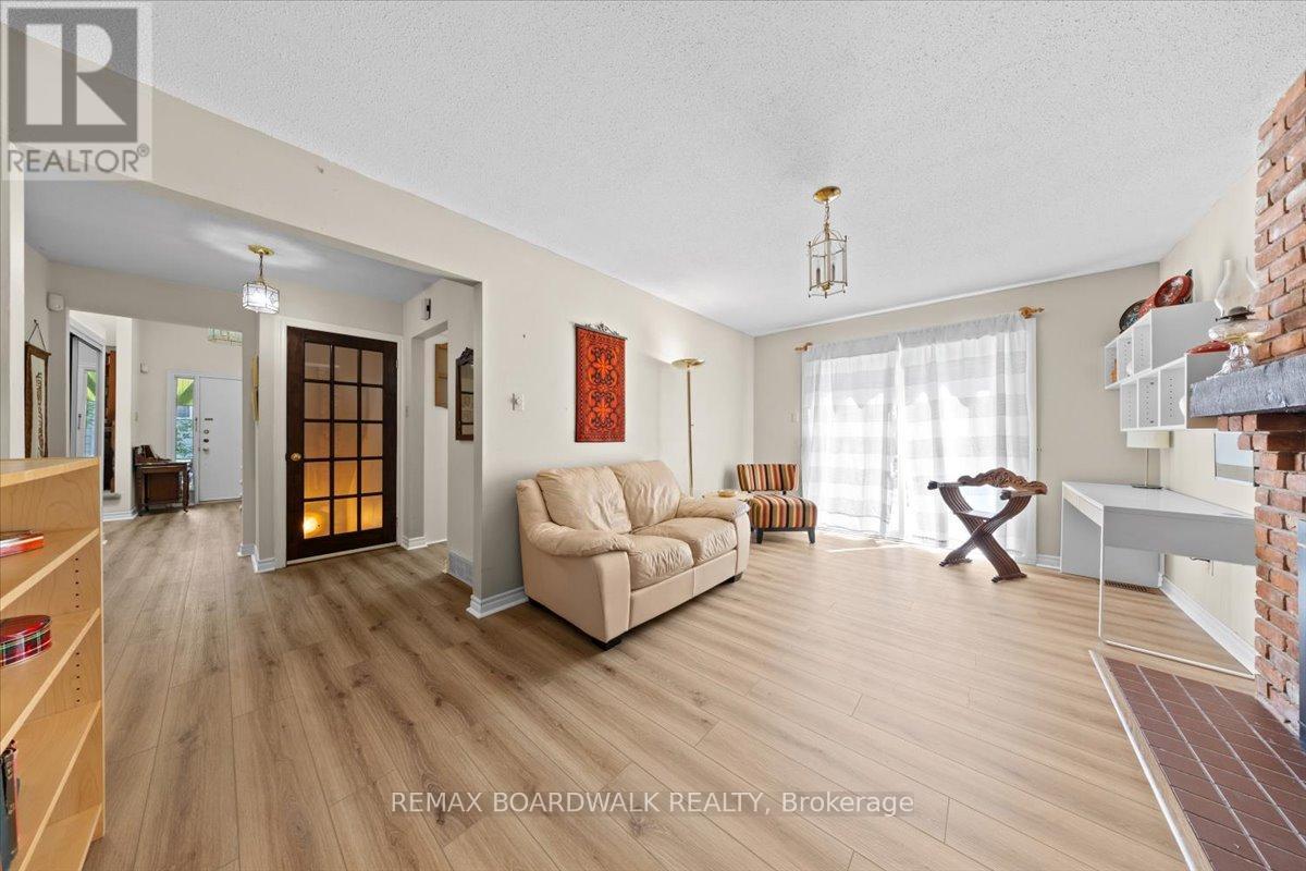 13 Pommel Crescent, Ottawa, Ontario  K2M 1A3 - Photo 9 - X13459298