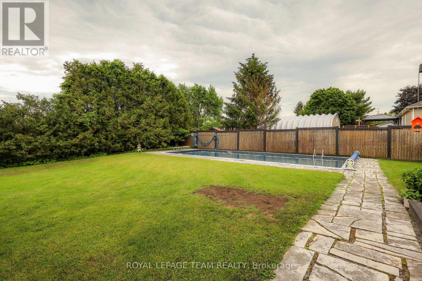 3041 Bridge Street, North Dundas, Ontario  K0E 1W0 - Photo 32 - X13459394