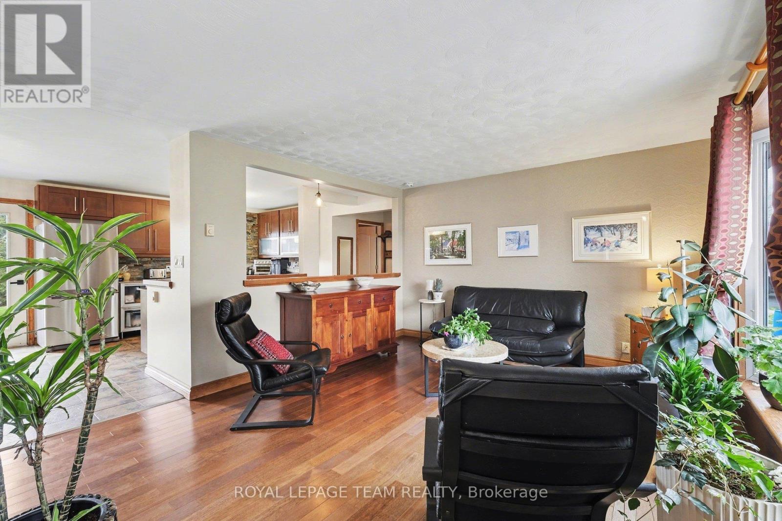 3041 Bridge Street, North Dundas, Ontario  K0E 1W0 - Photo 8 - X13459394
