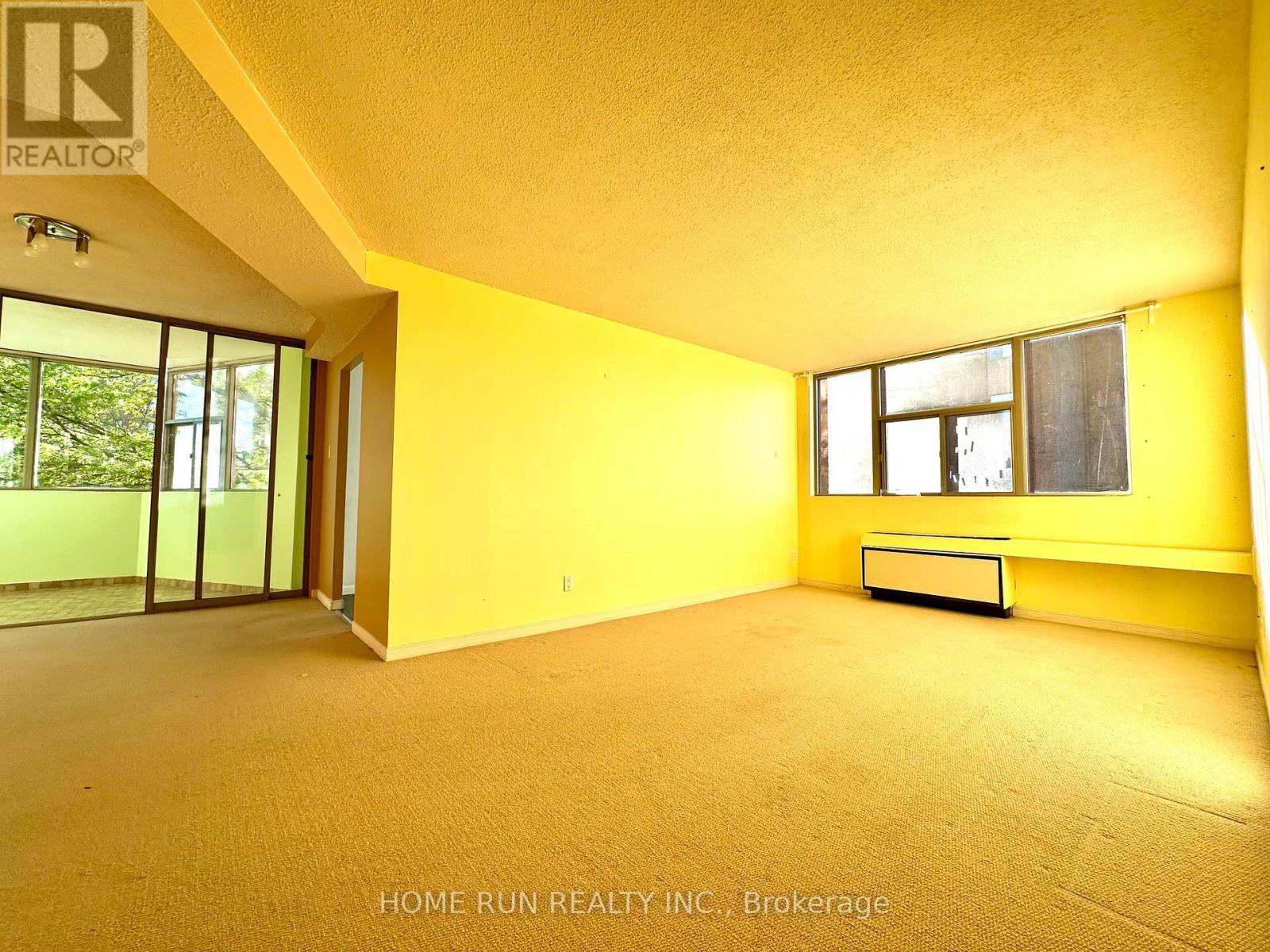 210 - 2760 Carousel Crescent, Ottawa, Ontario  K1T 2N4 - Photo 2 - X13459534