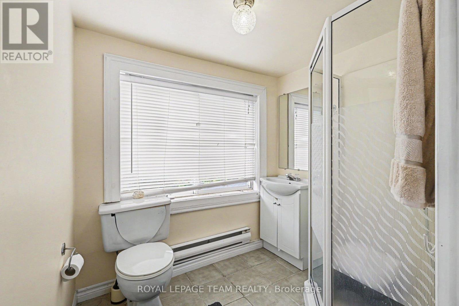 2 Mohns Avenue, Petawawa, Ontario  K8H 2G4 - Photo 13 - X13459600