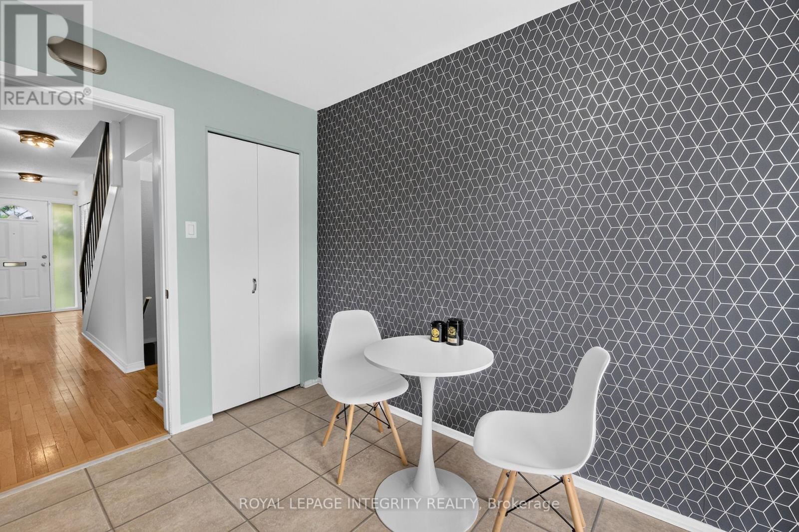 2111 Montreal Road, Ottawa, Ontario  K1J 8M8 - Photo 12 - X13459612