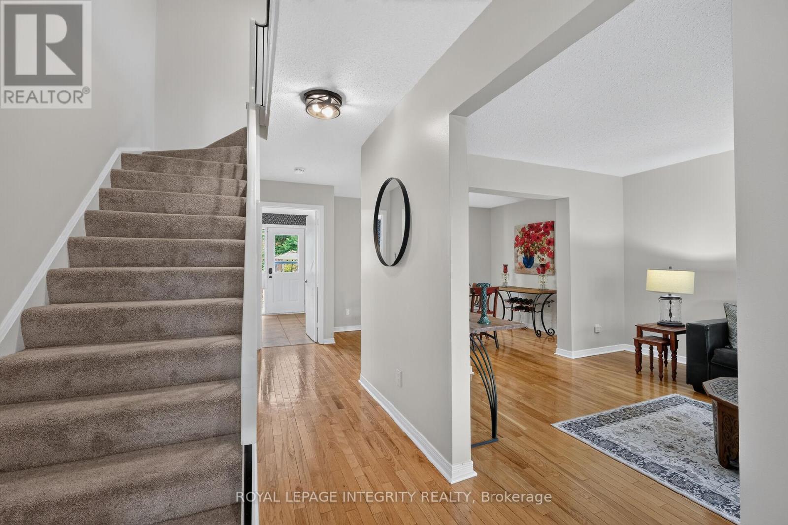 2111 Montreal Road, Ottawa, Ontario  K1J 8M8 - Photo 5 - X13459612