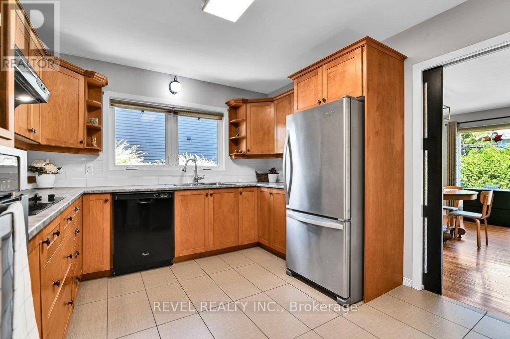 2555 Regina Street, Ottawa, Ontario  K2B 6X4 - Photo 11 - X13459744