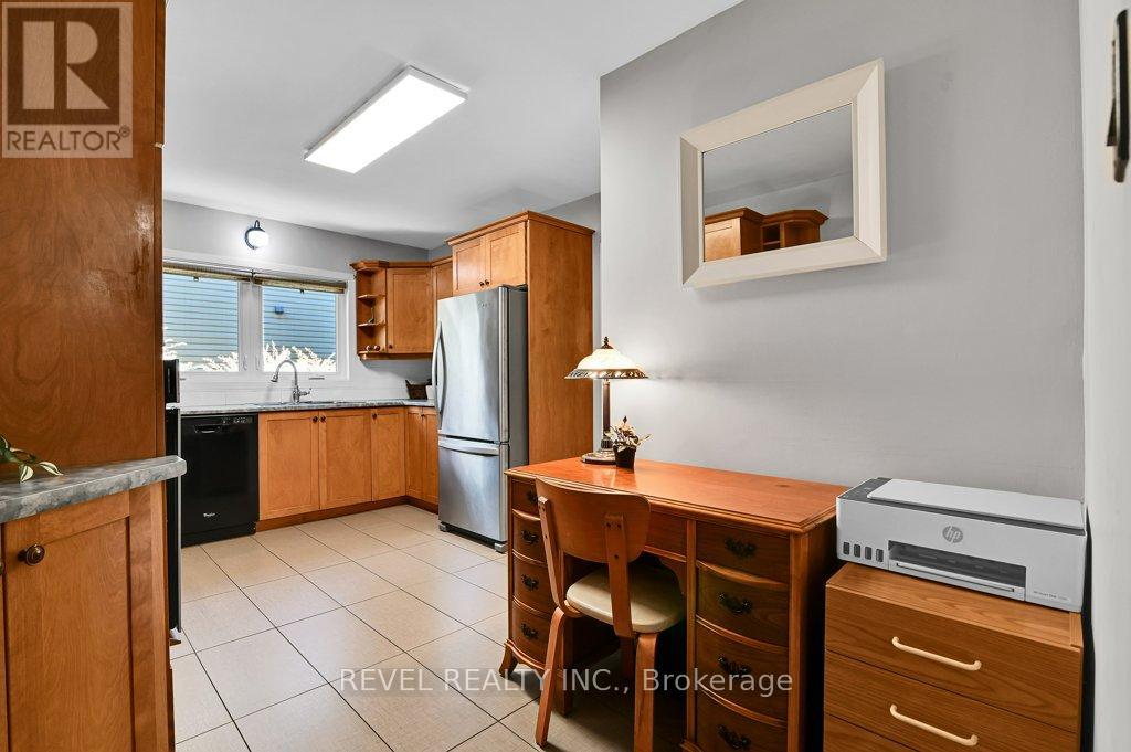 2555 Regina Street, Ottawa, Ontario  K2B 6X4 - Photo 13 - X13459744