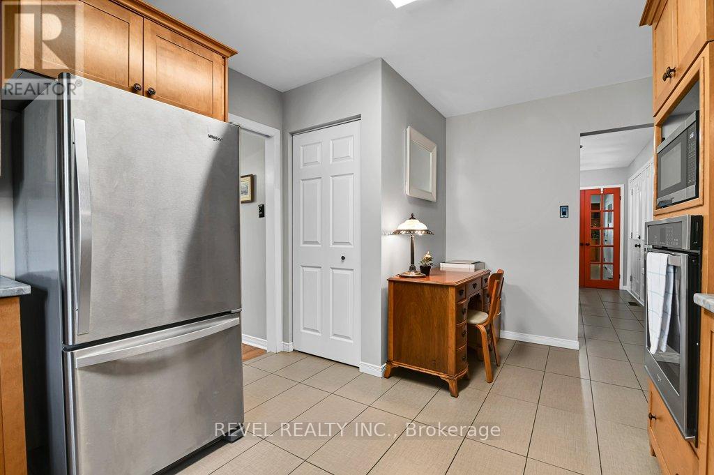 2555 Regina Street, Ottawa, Ontario  K2B 6X4 - Photo 14 - X13459744
