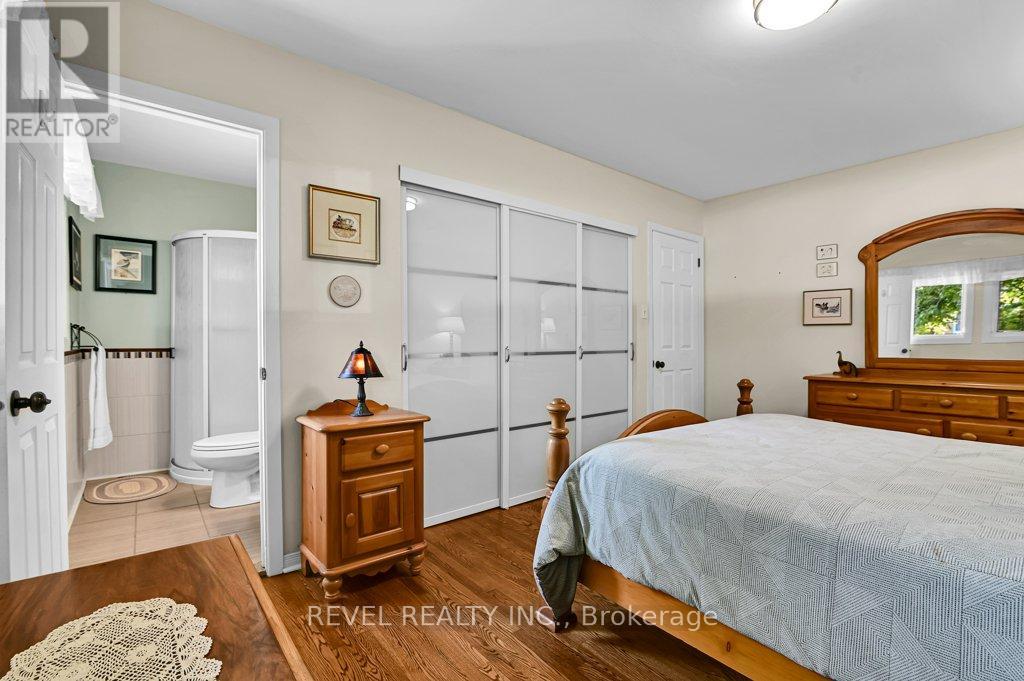 2555 Regina Street, Ottawa, Ontario  K2B 6X4 - Photo 17 - X13459744
