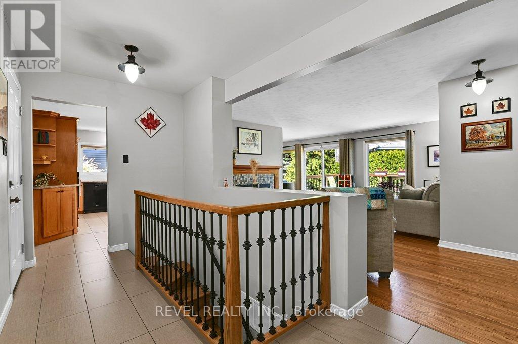 2555 Regina Street, Ottawa, Ontario  K2B 6X4 - Photo 5 - X13459744
