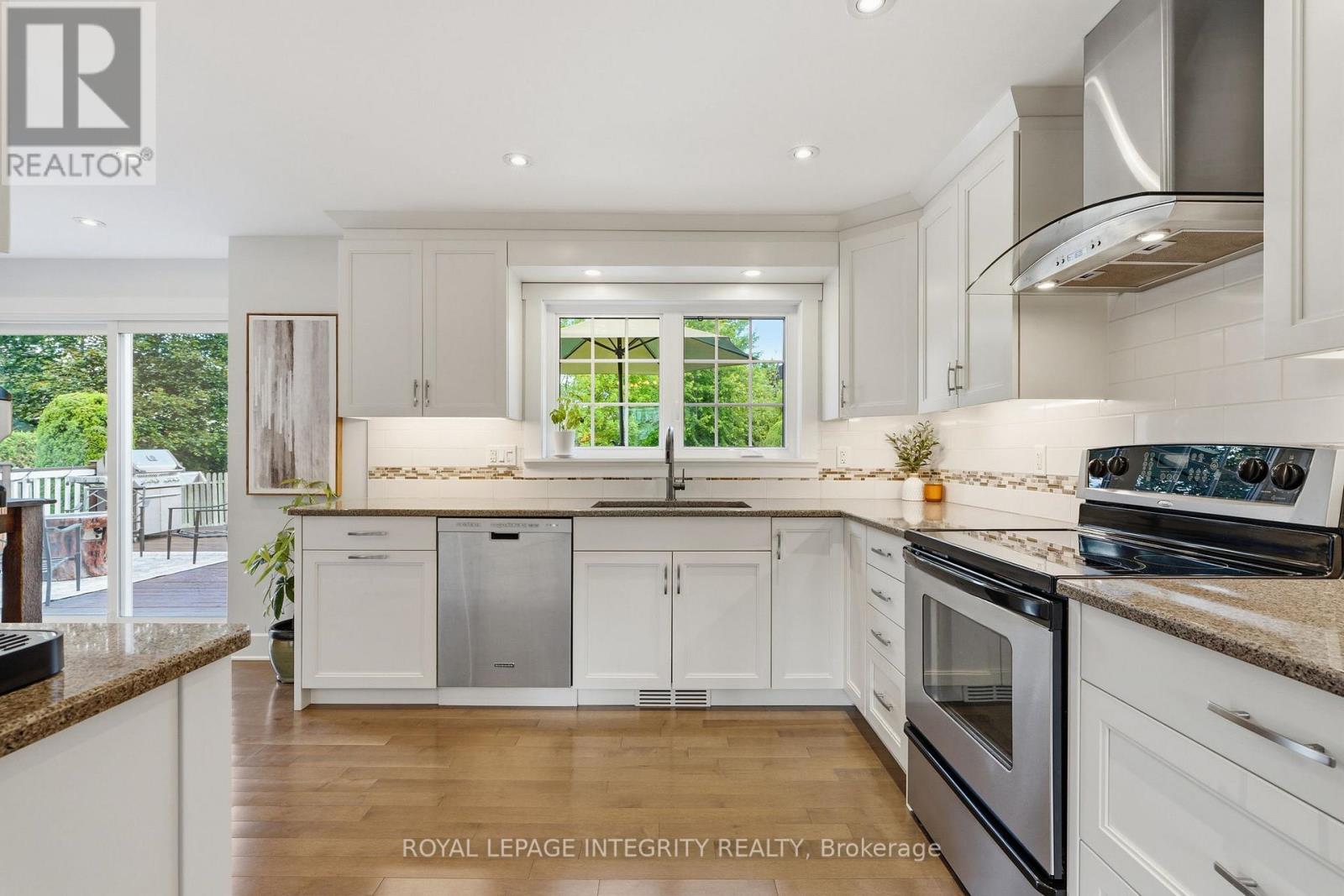 192 Park Grove Drive, Ottawa, Ontario  K1E 2T1 - Photo 13 - X13459866