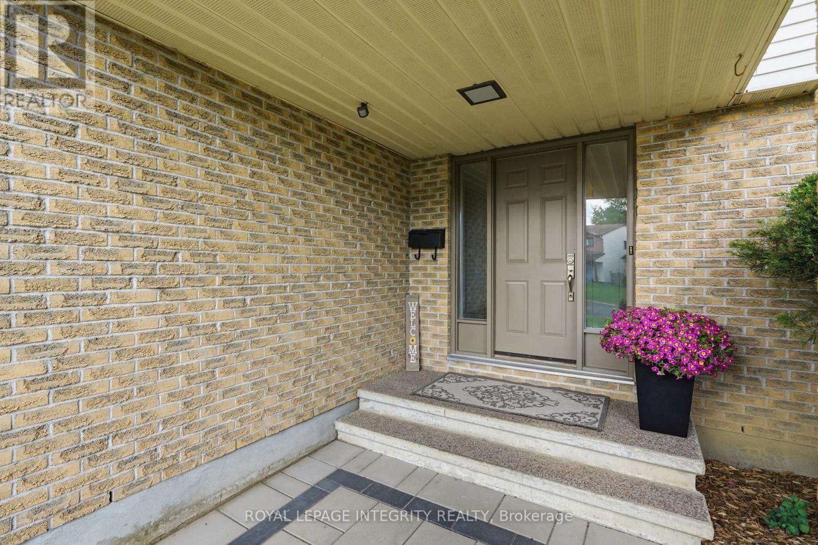 192 Park Grove Drive, Ottawa, Ontario  K1E 2T1 - Photo 5 - X13459866