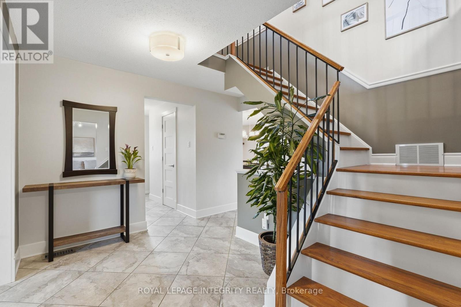 192 Park Grove Drive, Ottawa, Ontario  K1E 2T1 - Photo 7 - X13459866