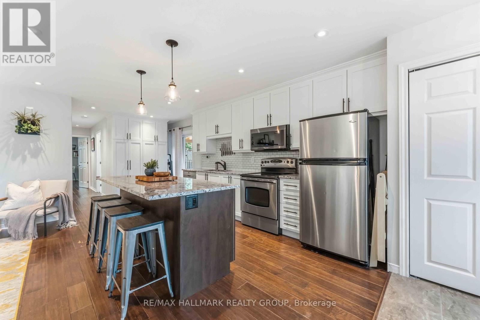 352 Mockingbird Drive, Ottawa, Ontario  K1E 2A7 - Photo 13 - X13459884