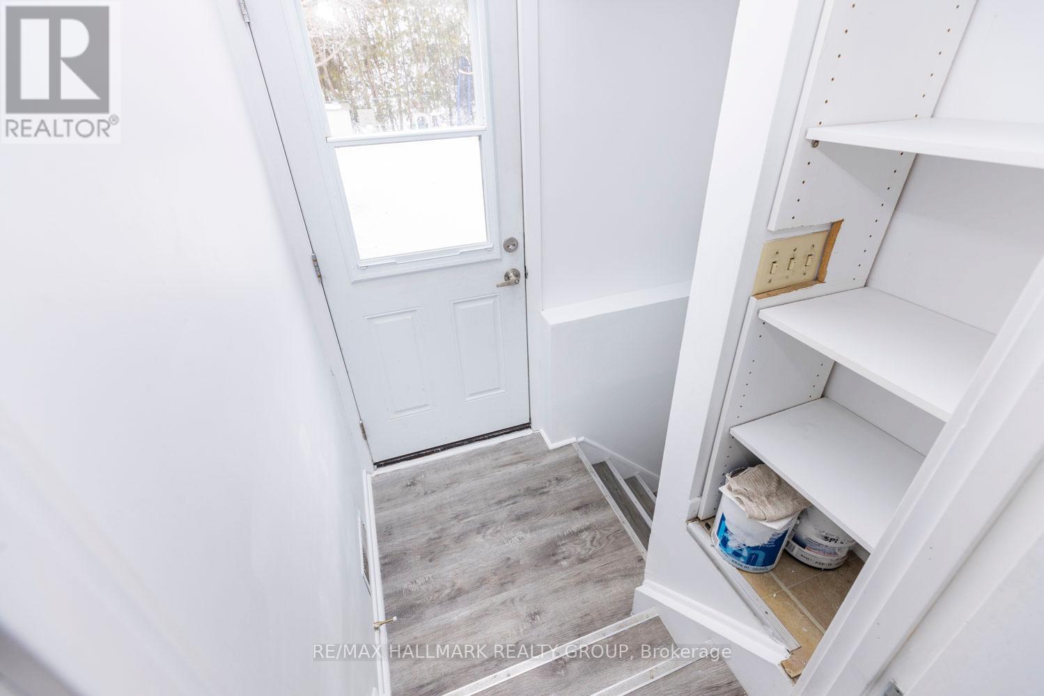 B - 1542 St. Georges Street, Ottawa, Ontario  K1E 1P9 - Photo 2 - X13459974