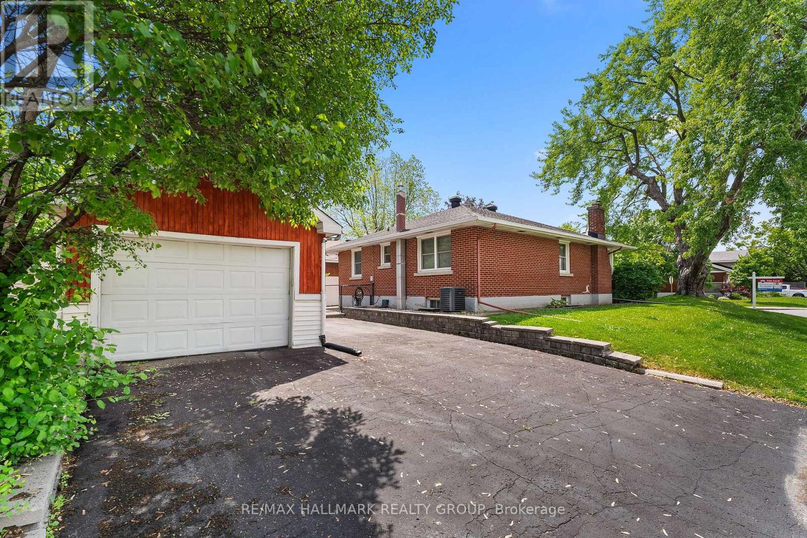 2075 Neepawa Avenue, Ottawa, Ontario  K2A 3L7 - Photo 11 - X13460068