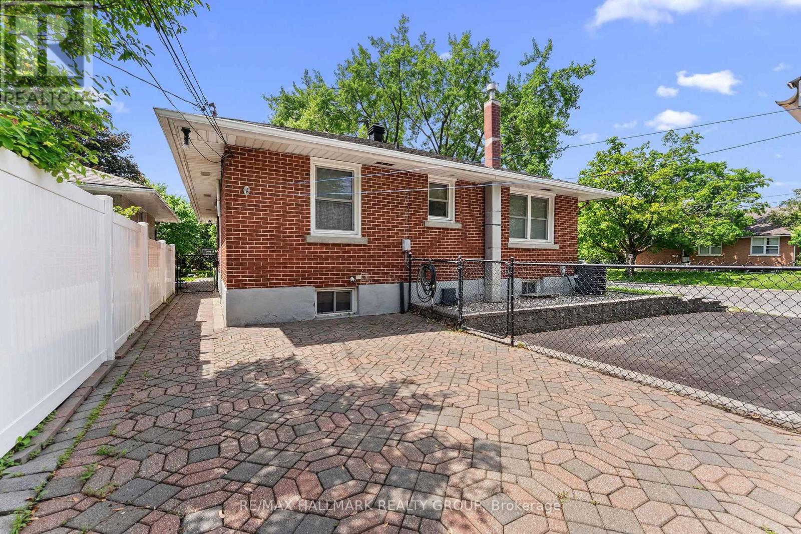 2075 Neepawa Avenue, Ottawa, Ontario  K2A 3L7 - Photo 13 - X13460068