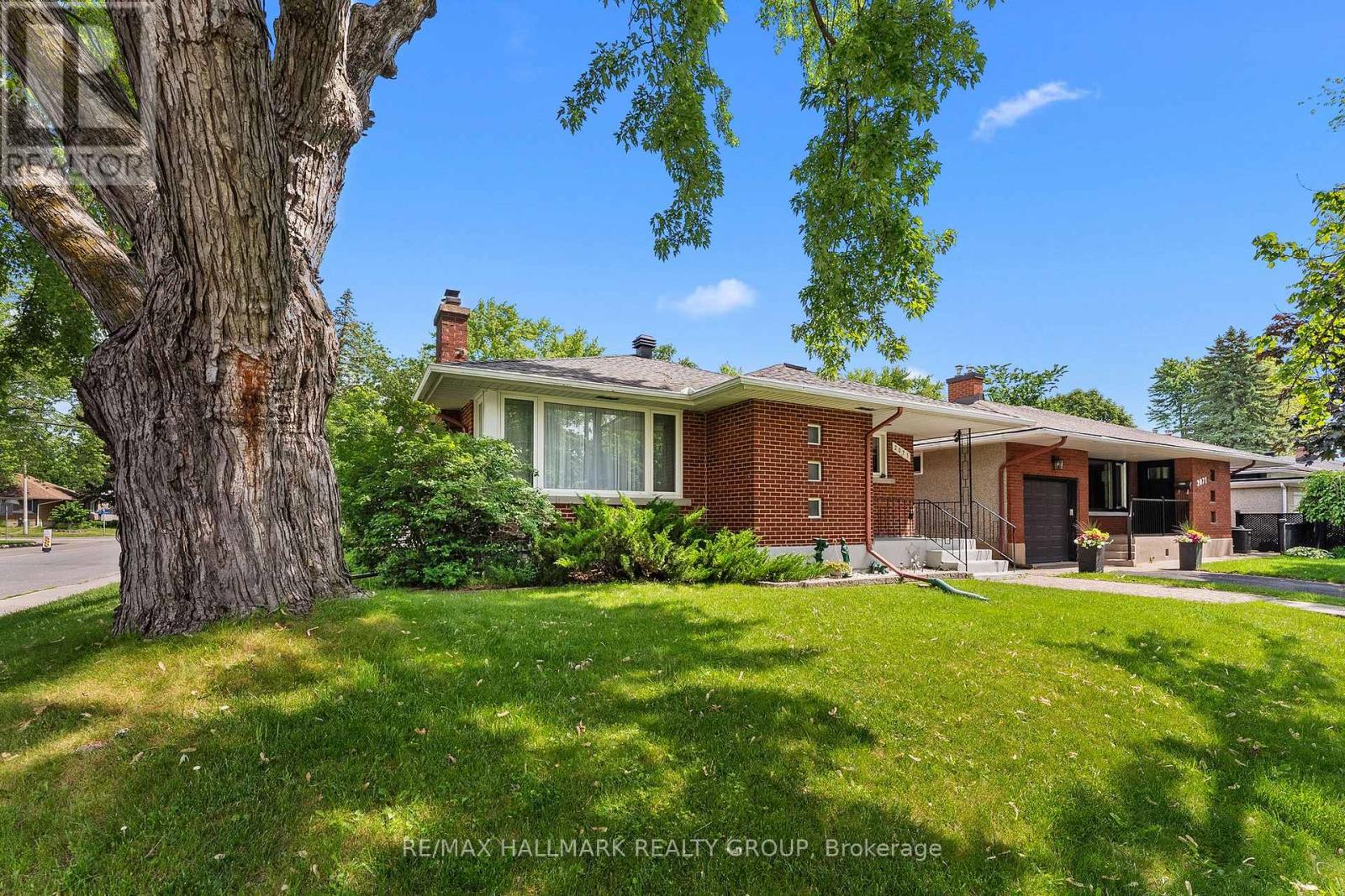 2075 Neepawa Avenue, Ottawa, Ontario  K2A 3L7 - Photo 3 - X13460068