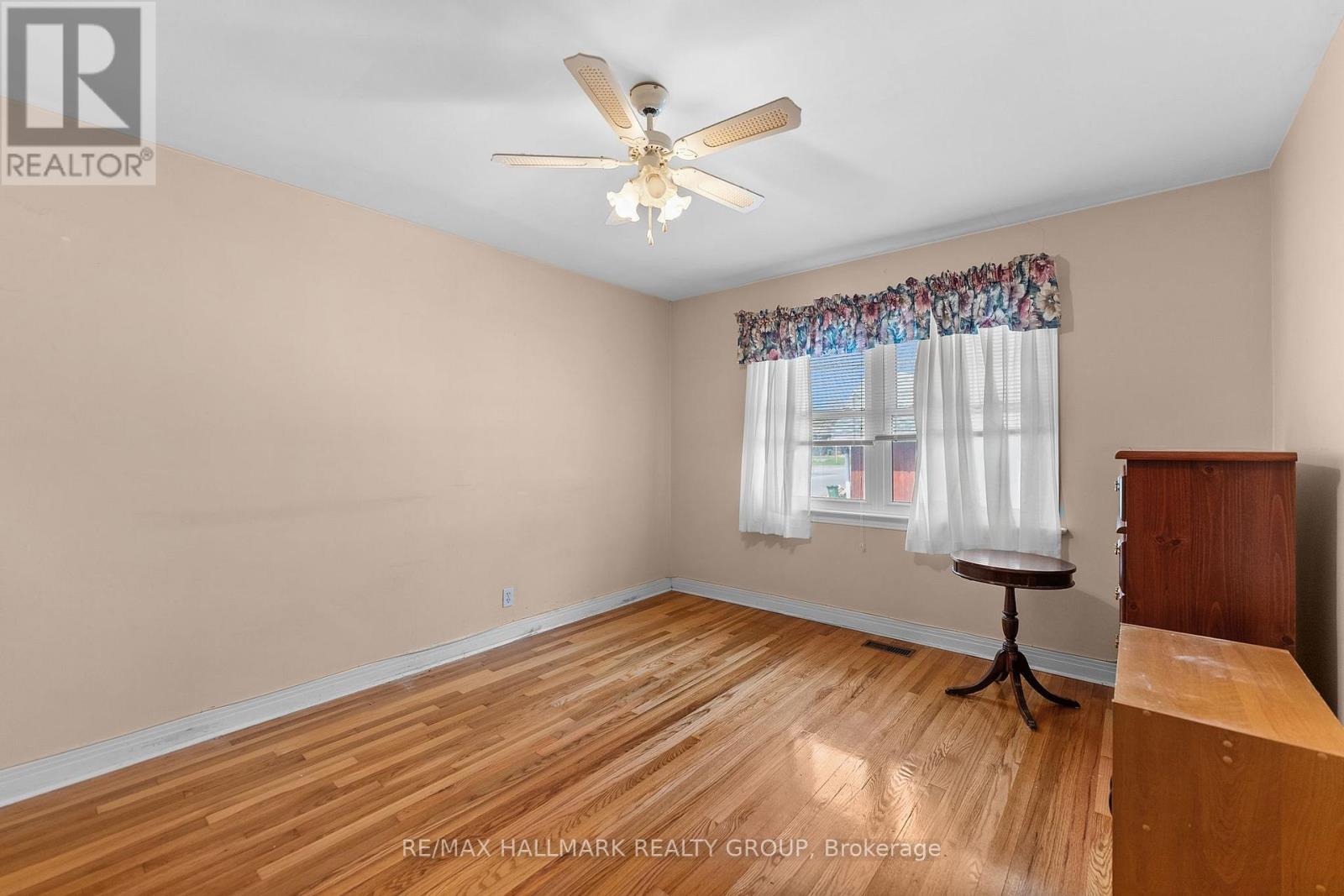 2075 Neepawa Avenue, Ottawa, Ontario  K2A 3L7 - Photo 39 - X13460068