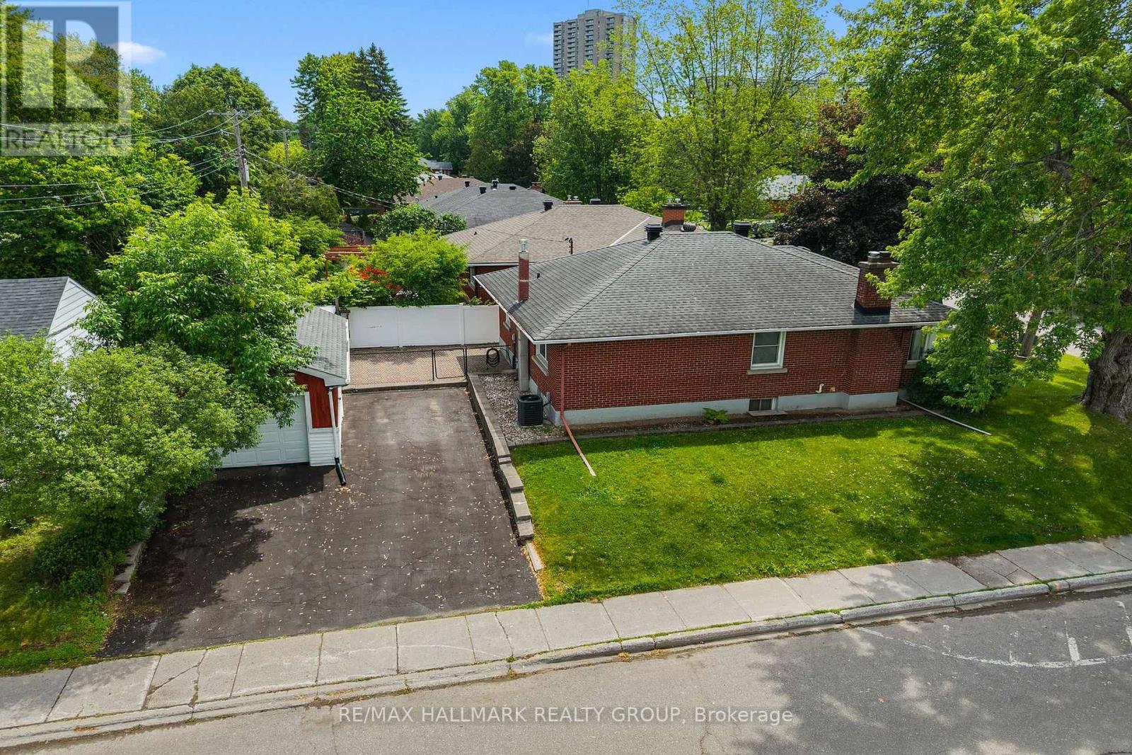 2075 Neepawa Avenue, Ottawa, Ontario  K2A 3L7 - Photo 7 - X13460068