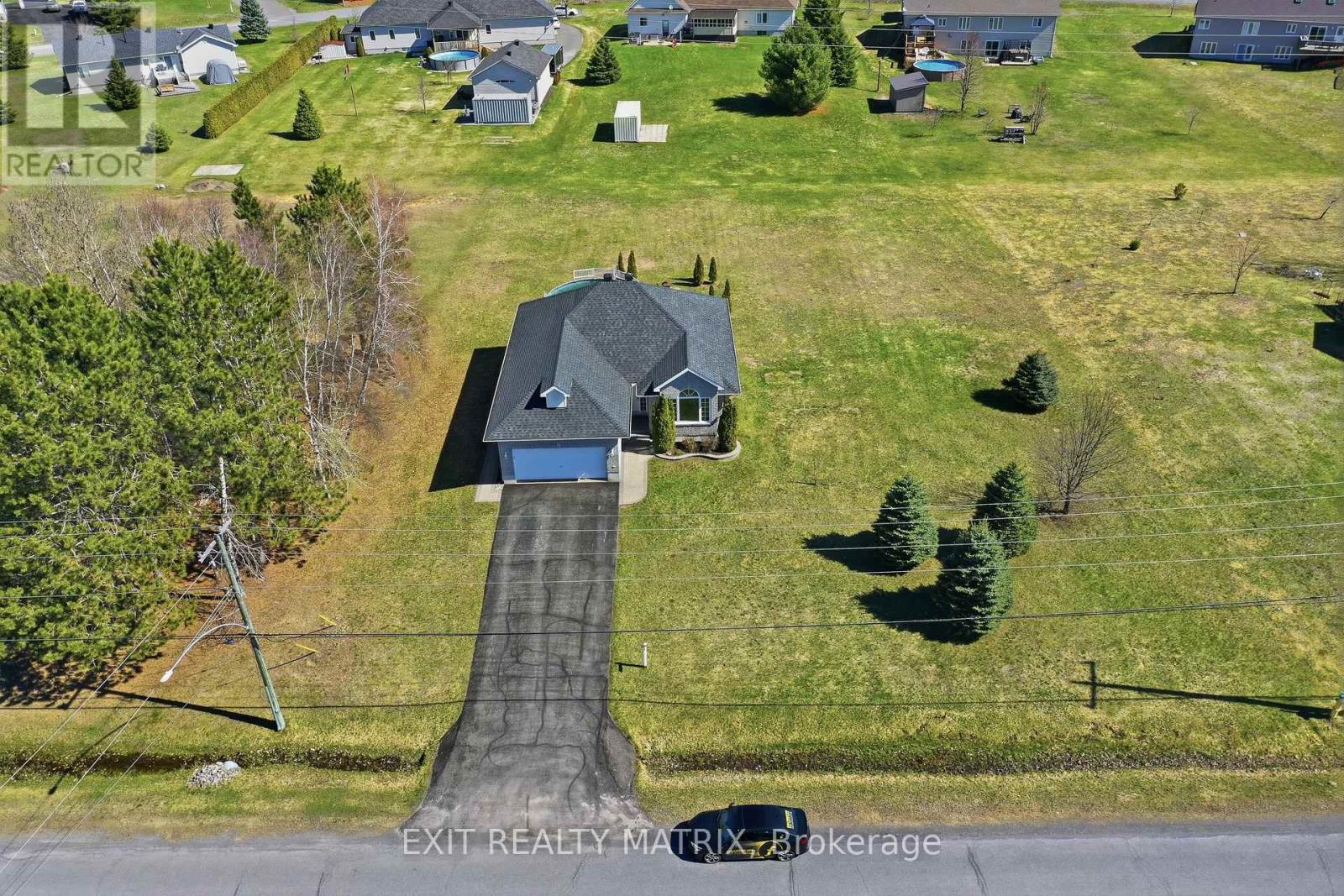2117 Lemery Street, Clarence-Rockland, Ontario  K0A 1E0 - Photo 2 - X13460114