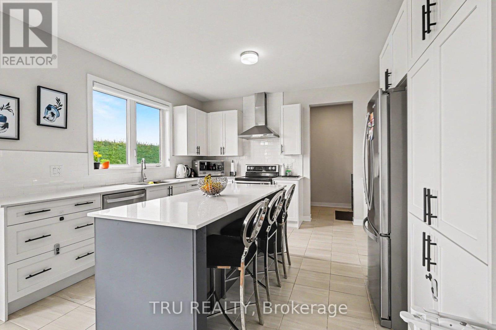 748 Eminence Street, Ottawa, Ontario  K2J 6X6 - Photo 10 - X13460160