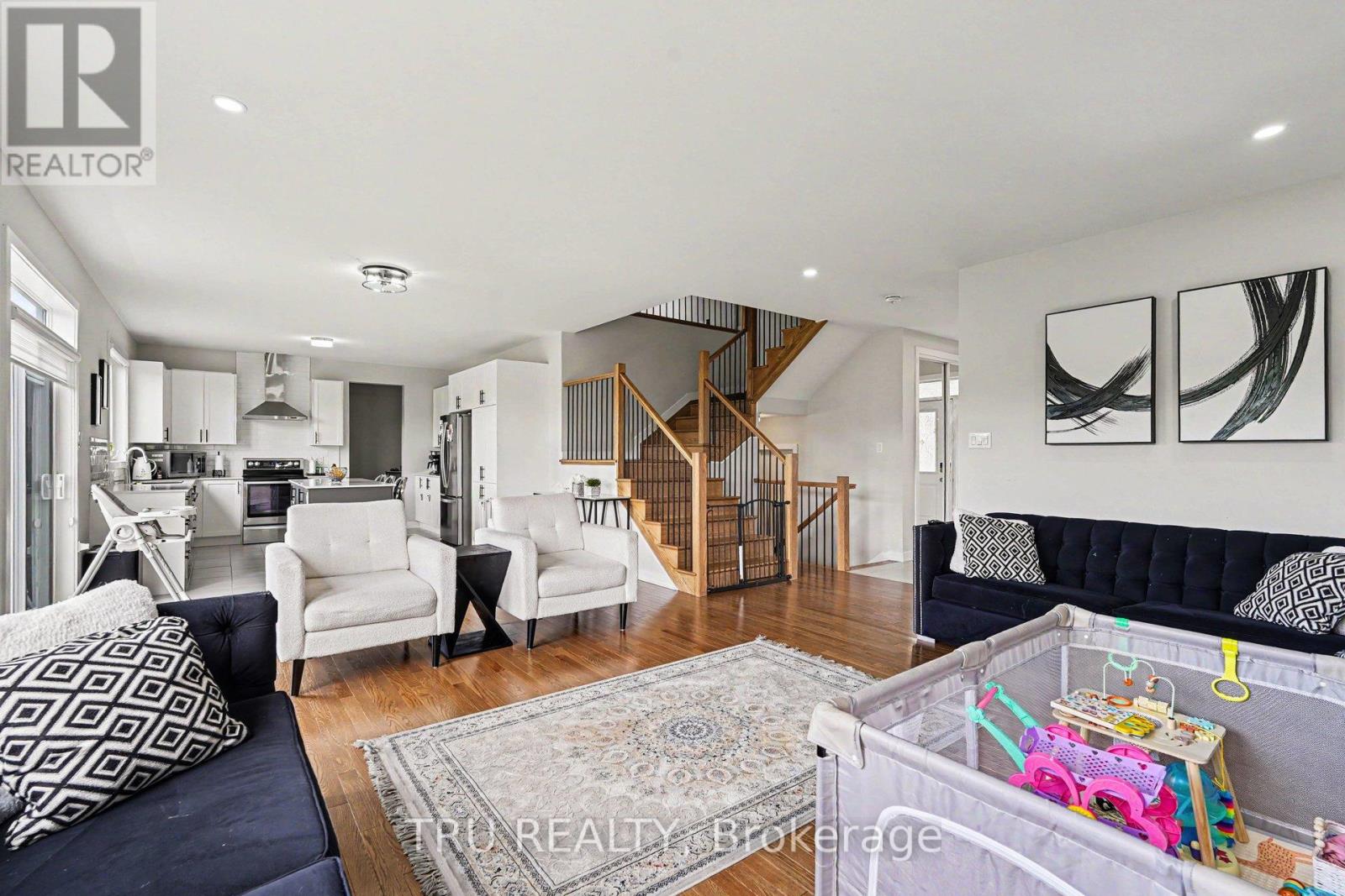 748 Eminence Street, Ottawa, Ontario  K2J 6X6 - Photo 6 - X13460160