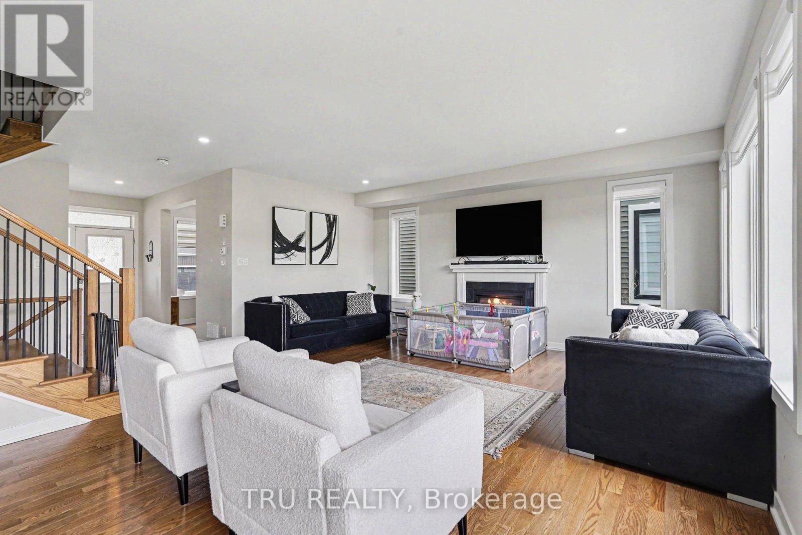 748 Eminence Street, Ottawa, Ontario  K2J 6X6 - Photo 7 - X13460160