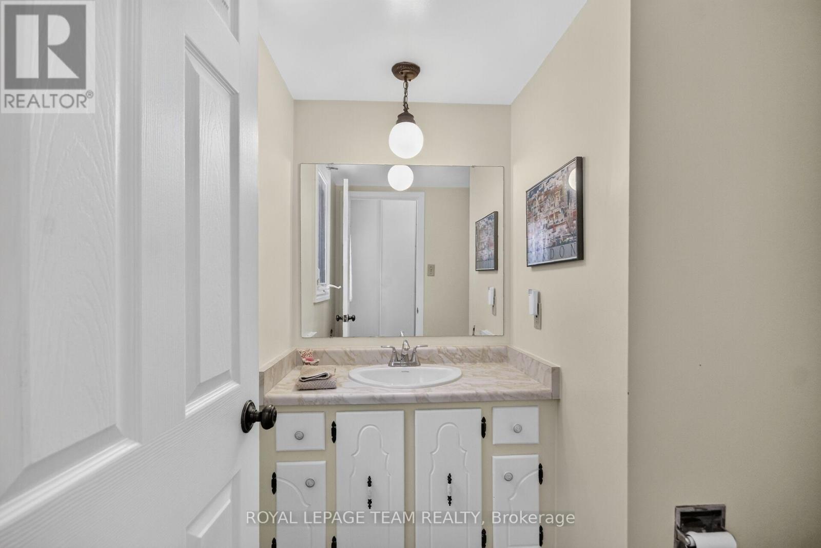 3 Haywood Crescent, Ottawa, Ontario  K2L 2J3 - Photo 15 - X13460182