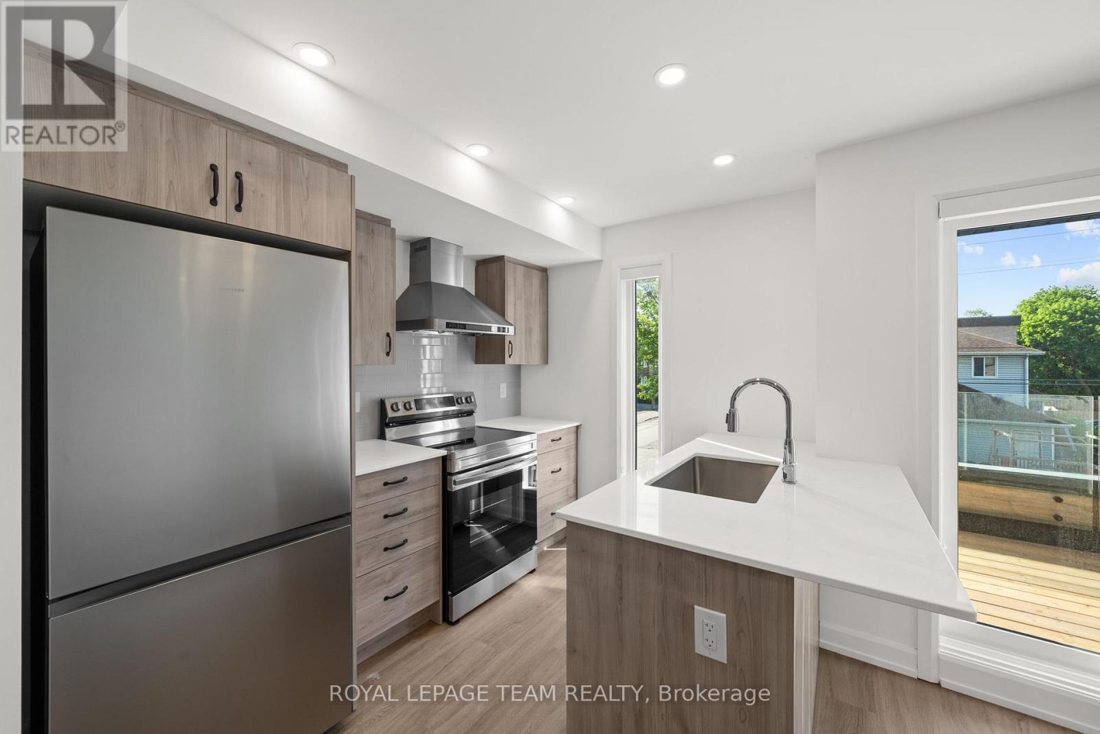 Upper - 998 Hollington Street, Ottawa, Ontario  K1Z 7Z9 - Photo 11 - X13460280