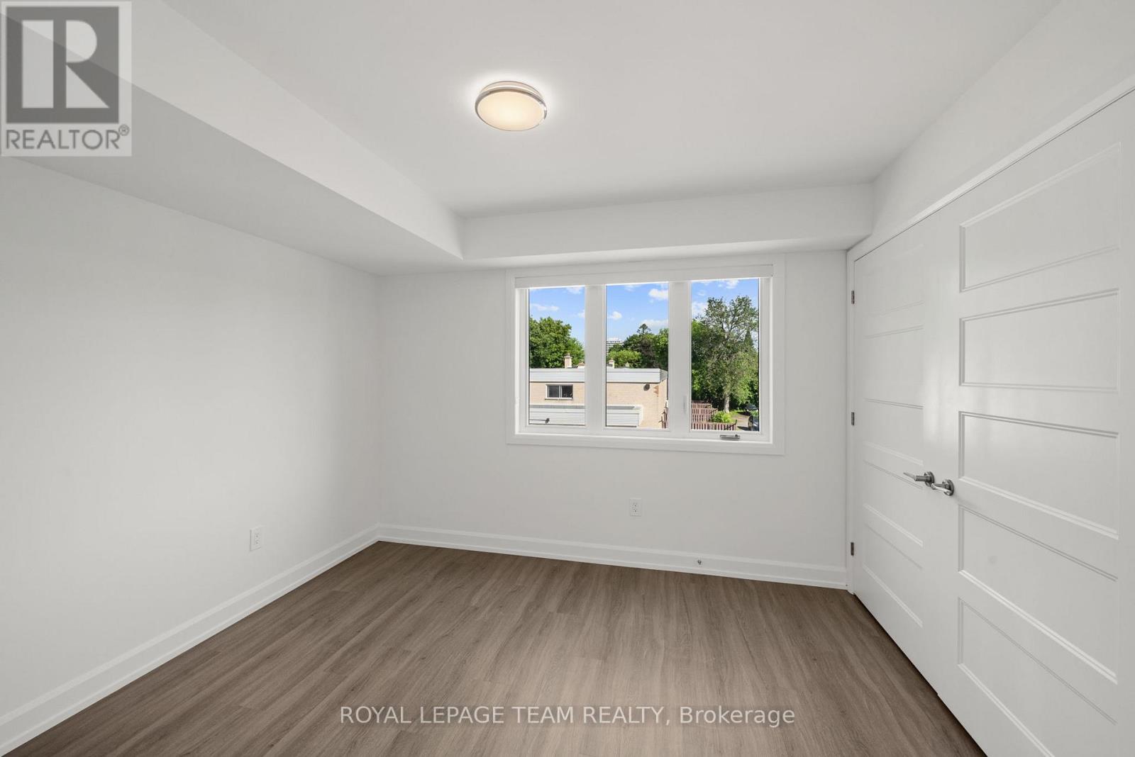 Upper - 998 Hollington Street, Ottawa, Ontario  K1Z 7Z9 - Photo 18 - X13460280