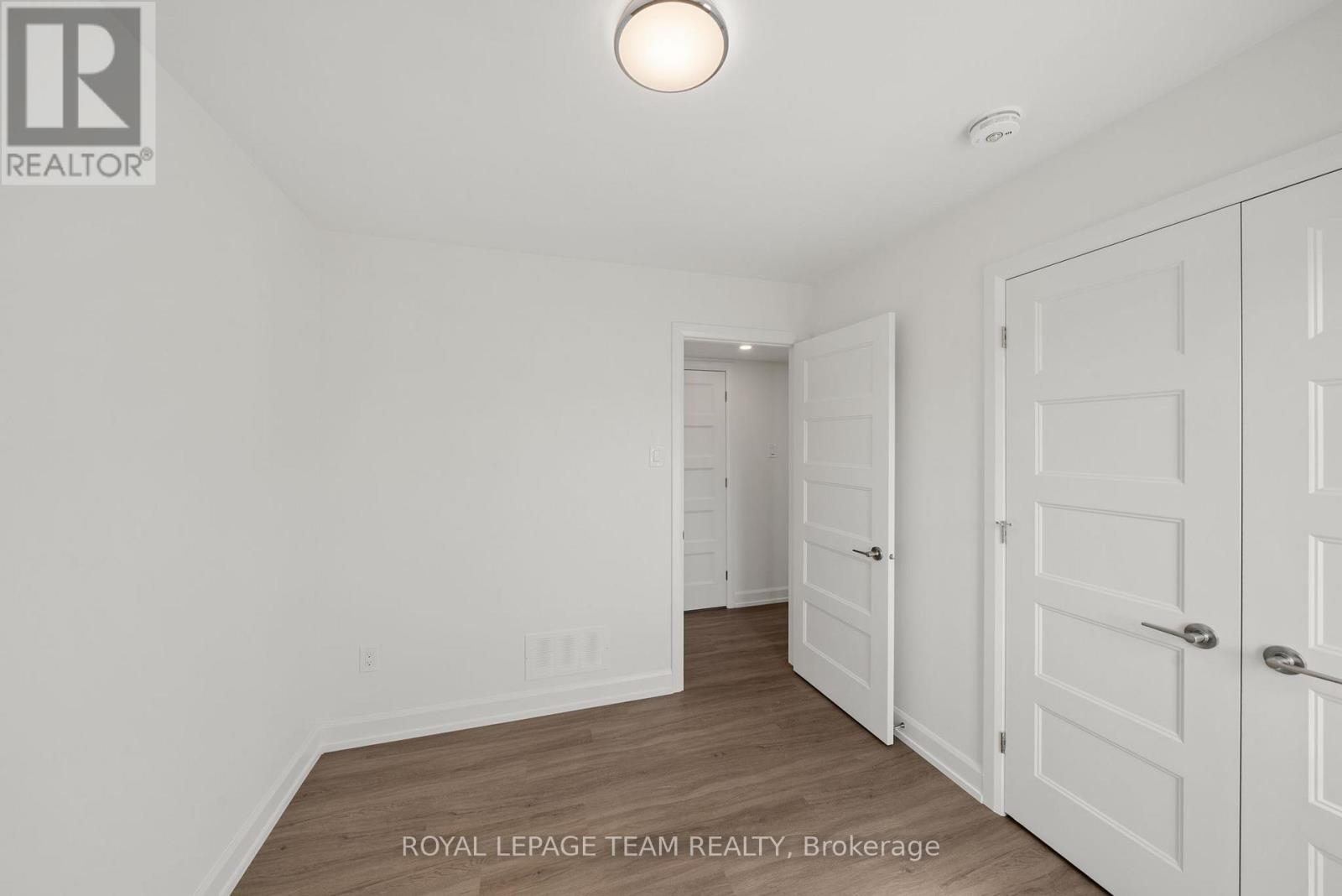 Upper - 998 Hollington Street, Ottawa, Ontario  K1Z 7Z9 - Photo 24 - X13460280