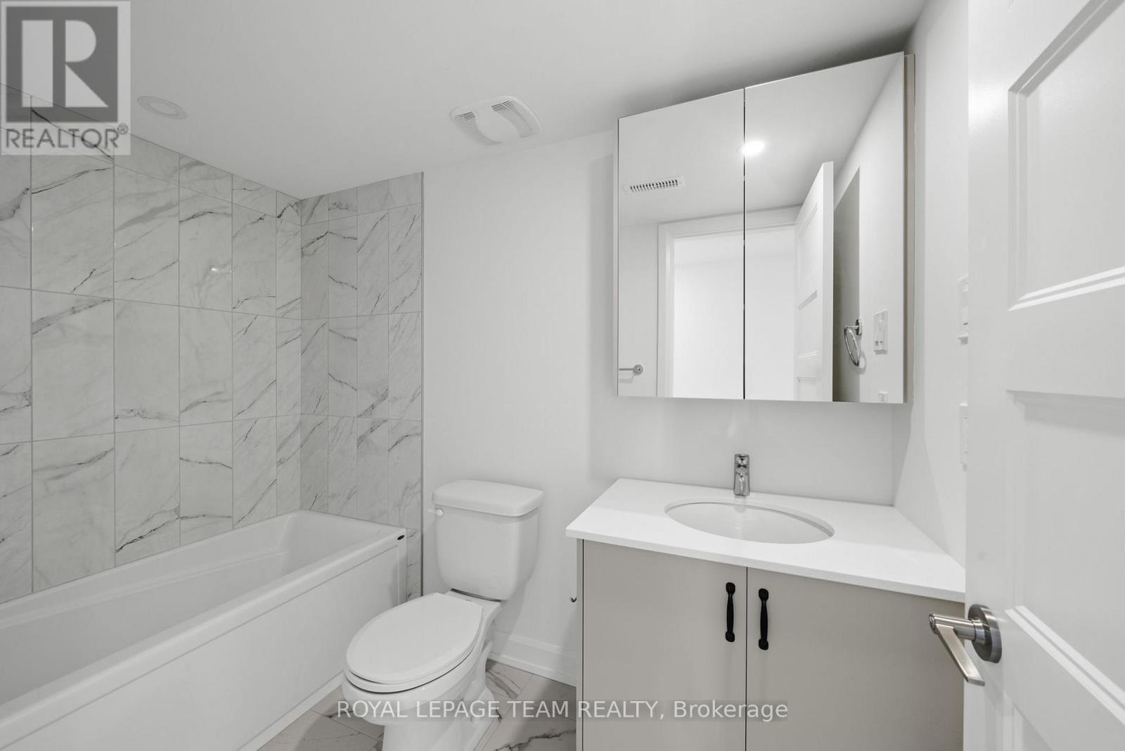 Upper - 998 Hollington Street, Ottawa, Ontario  K1Z 7Z9 - Photo 25 - X13460280