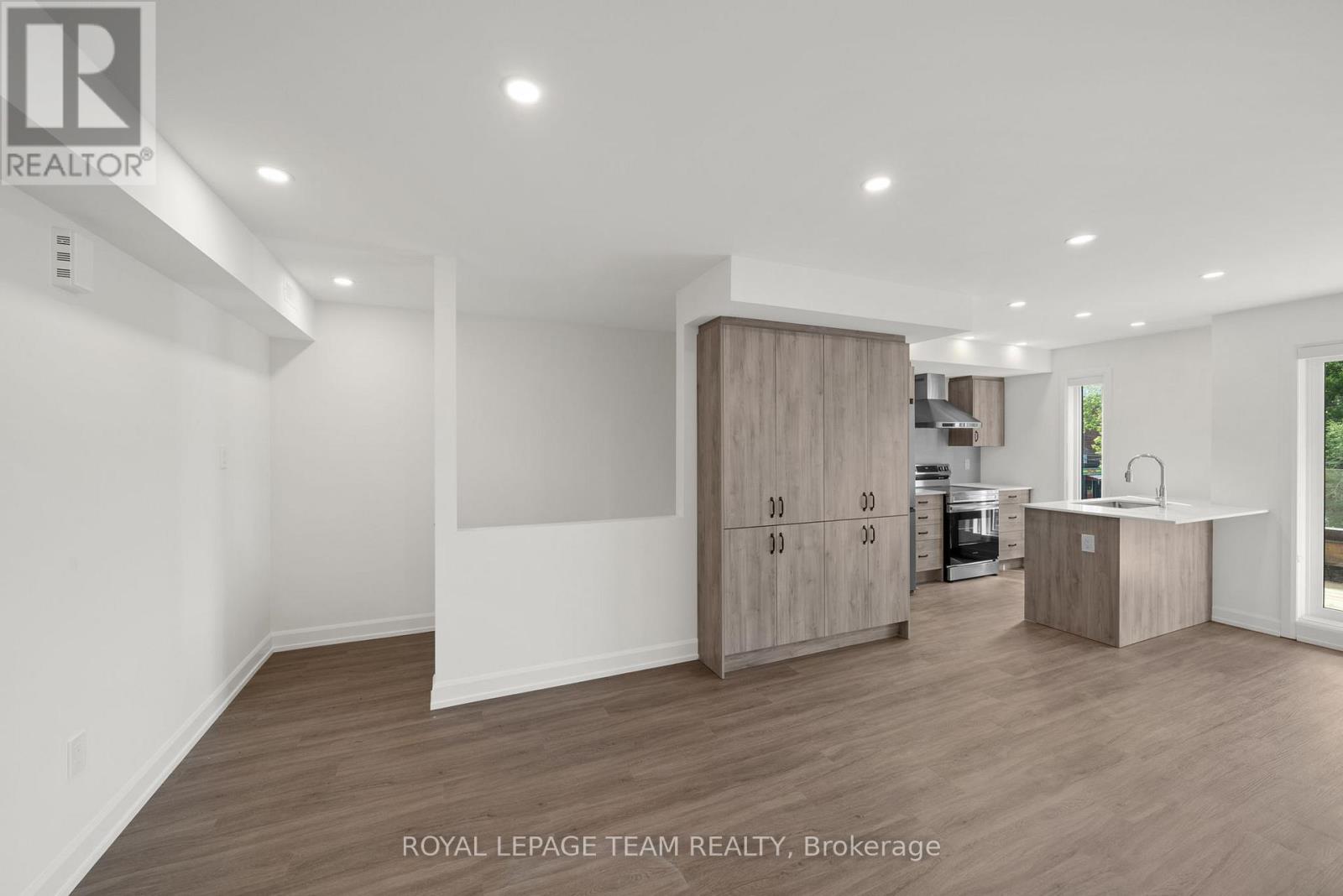 Upper - 998 Hollington Street, Ottawa, Ontario  K1Z 7Z9 - Photo 6 - X13460280