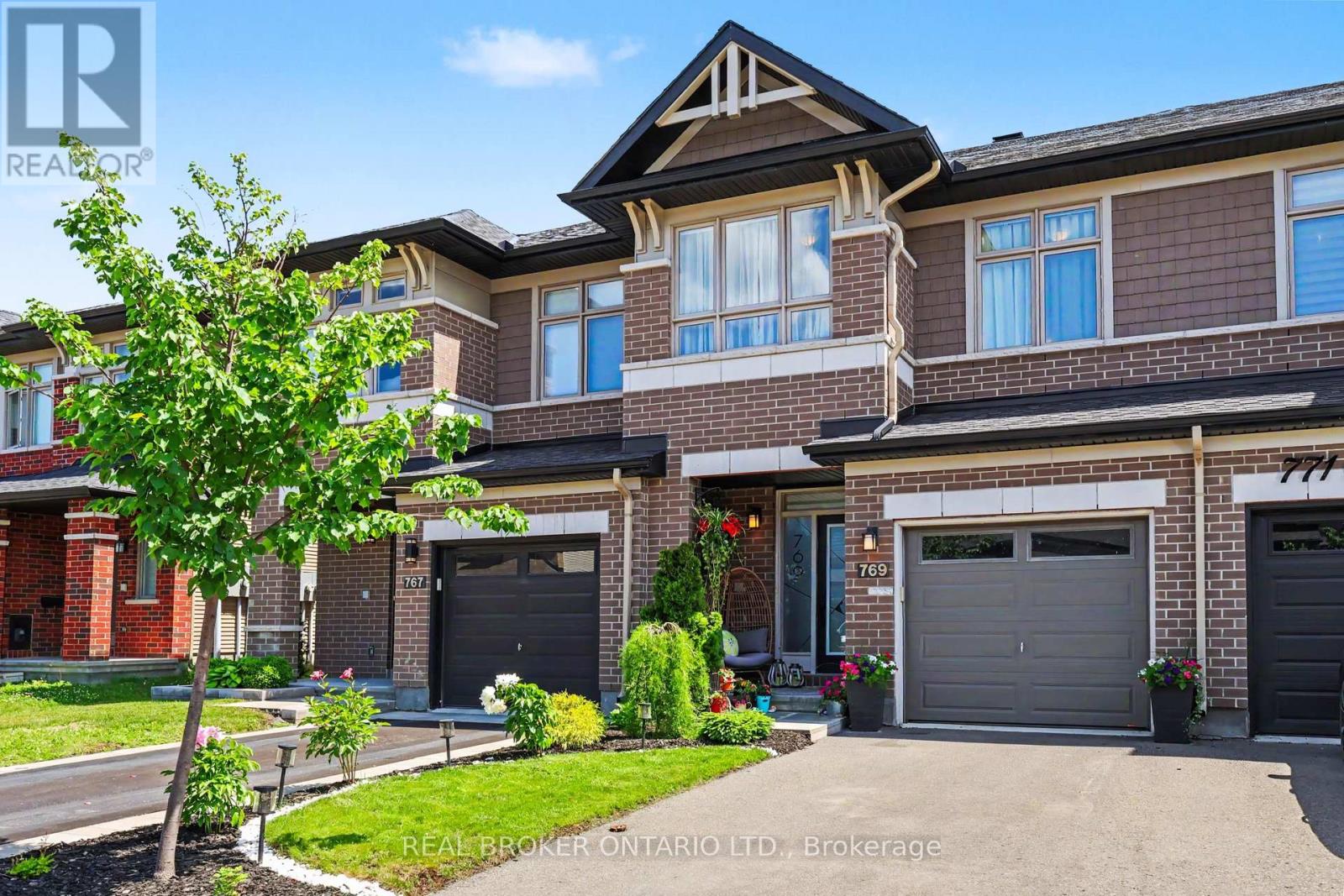 769 CAIRN CRESCENT, Ottawa, Ontario